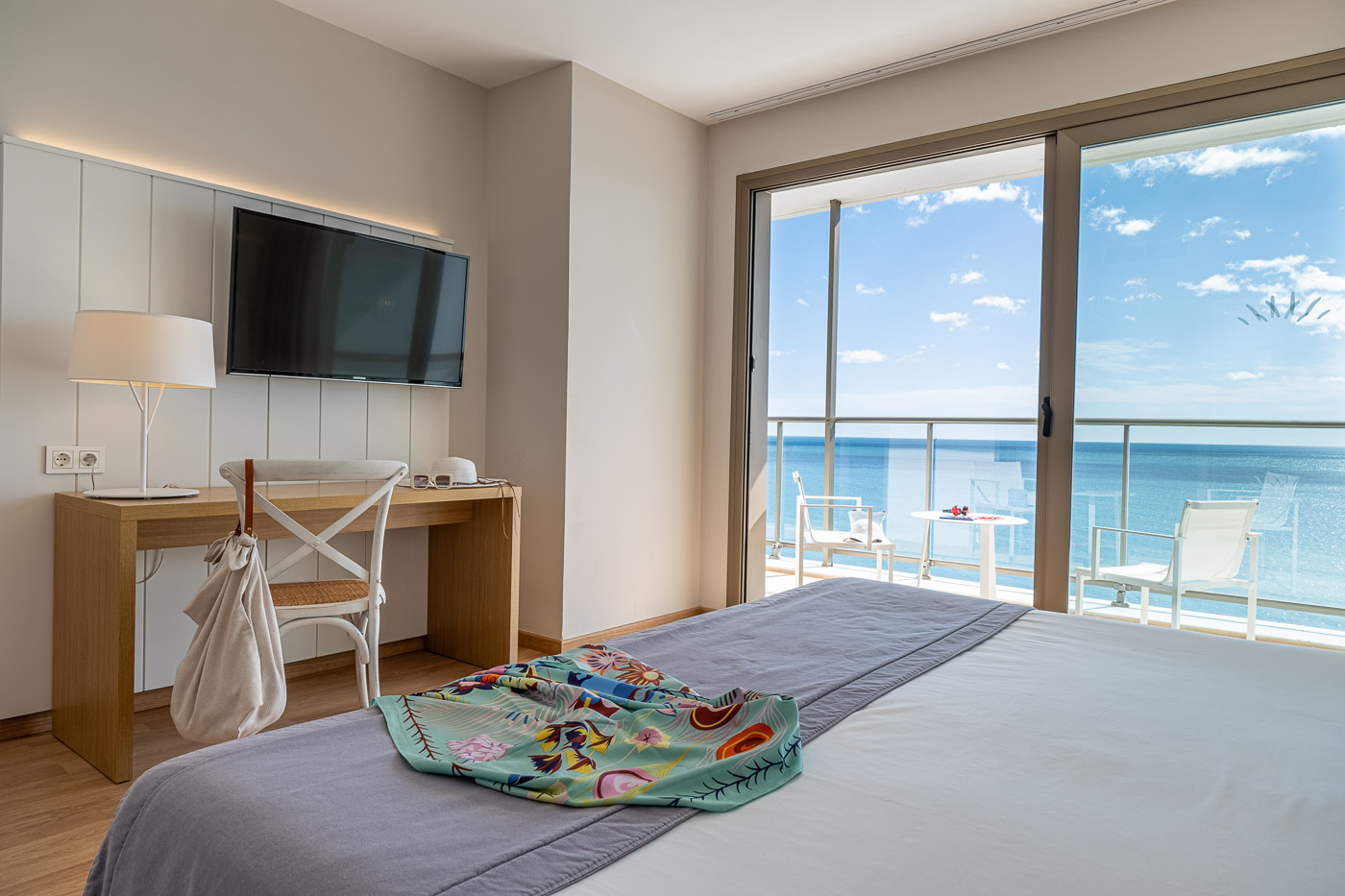 SU - SUITE (SEA VIEW)
