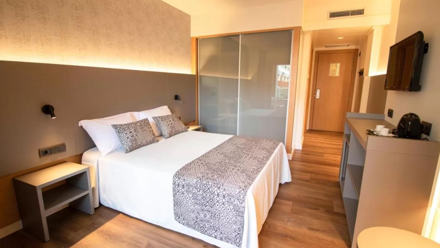 DOUBLE ROOM WITH BALCONY