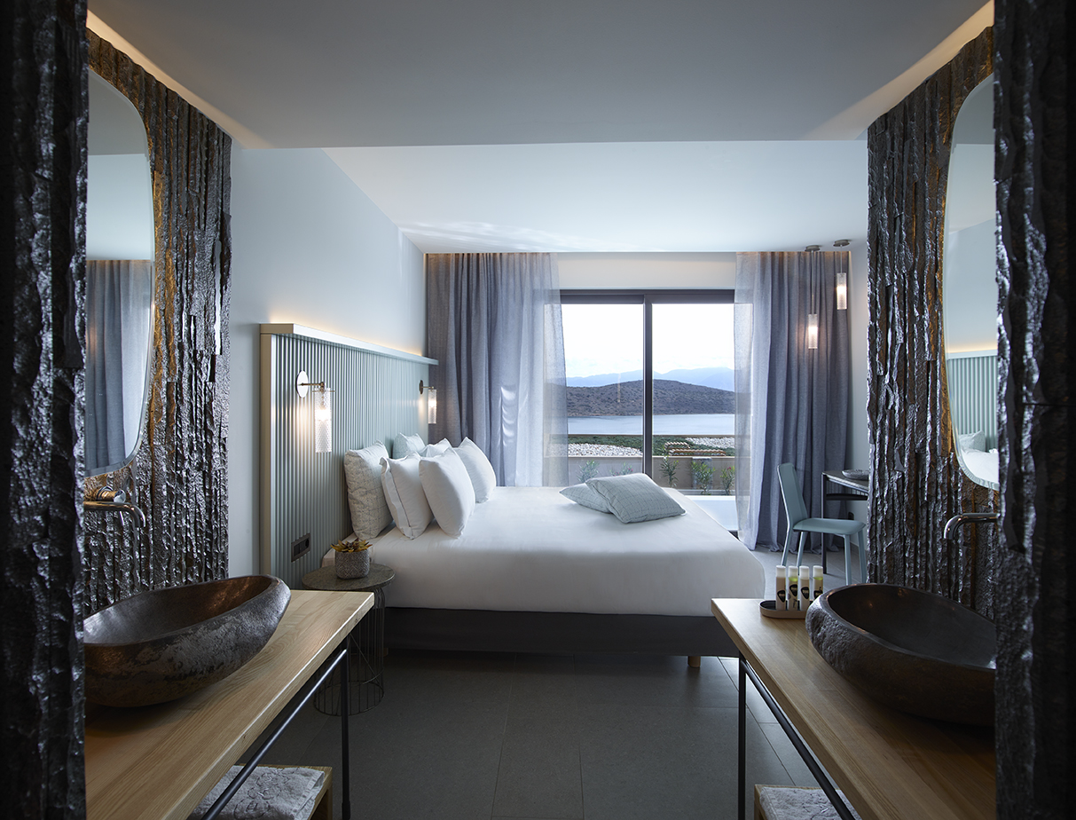 Duplex Two Bedroom Suite with Private Pool Sea View