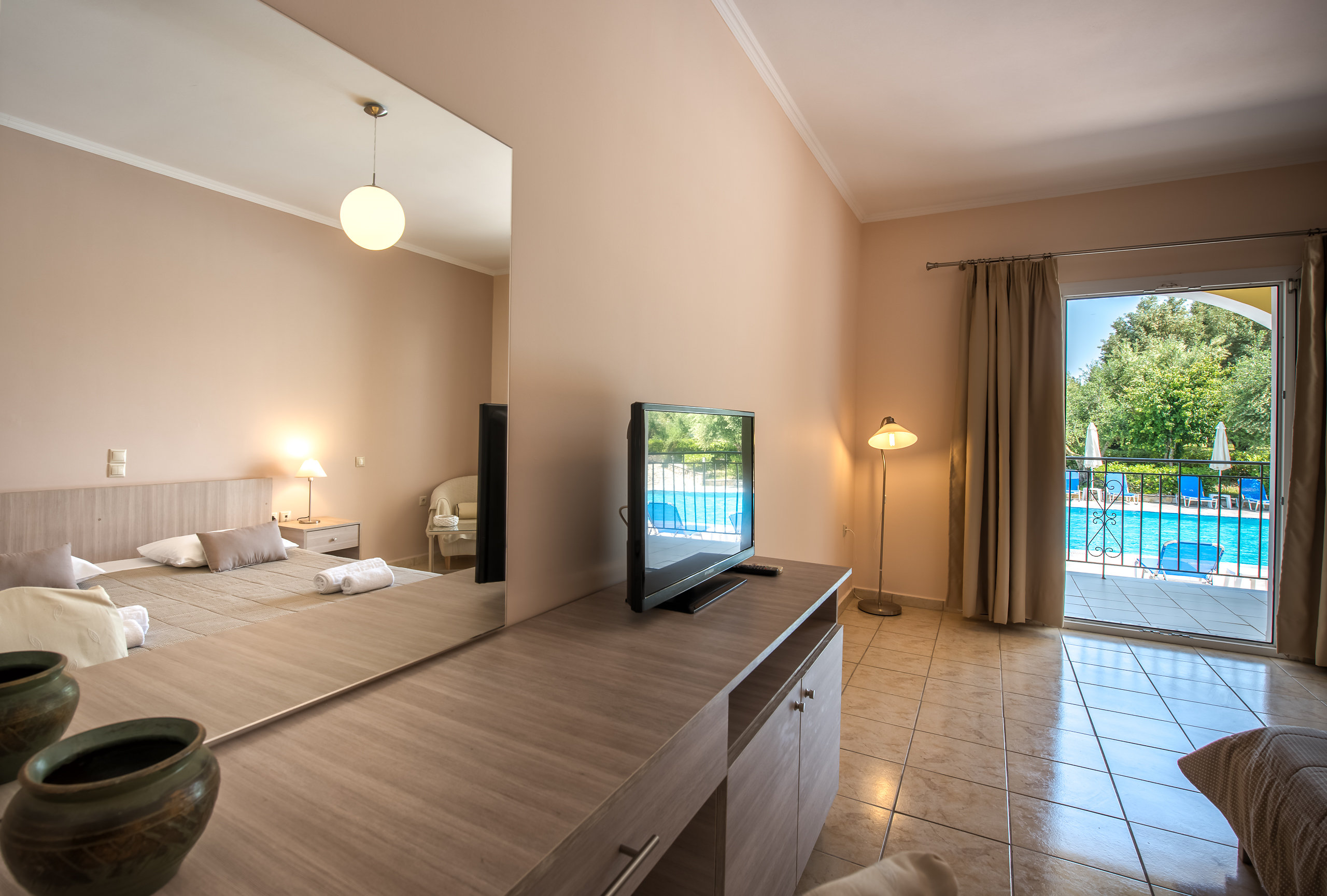 DOUBLE ROOM POOL VIEW