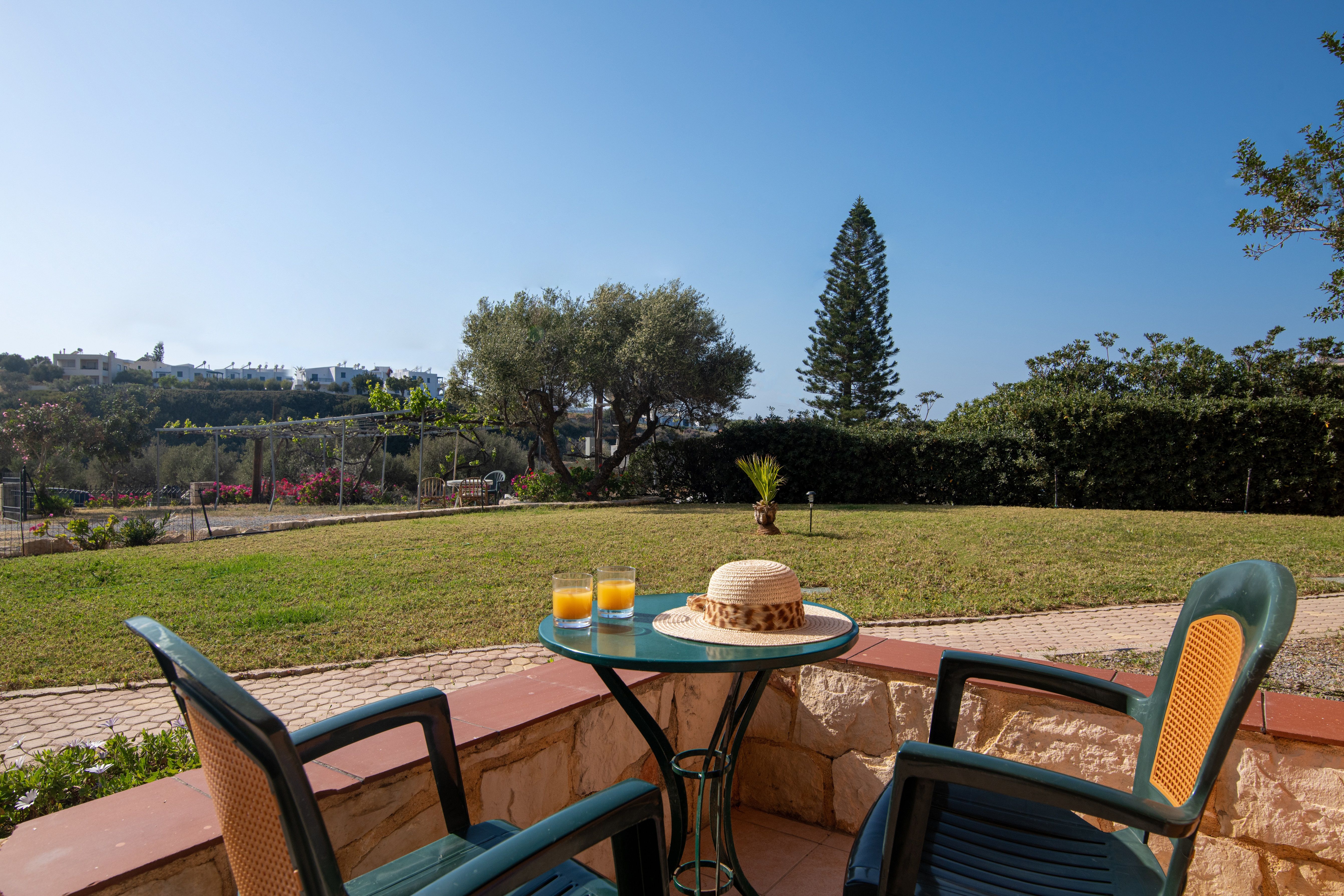 One Bedroom Apartment with Garden or Pool View