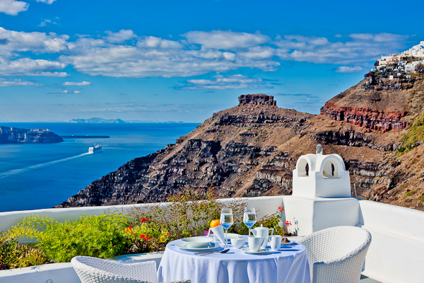 cliffside-hotel-santorini38.jpg