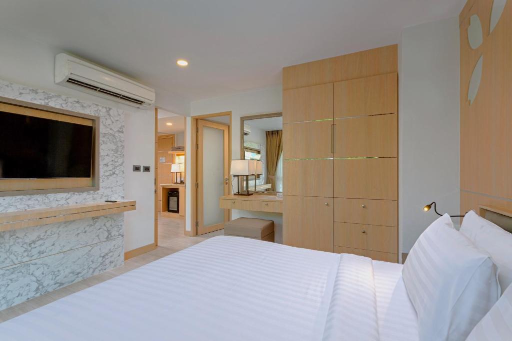 One Bedroom Suite
