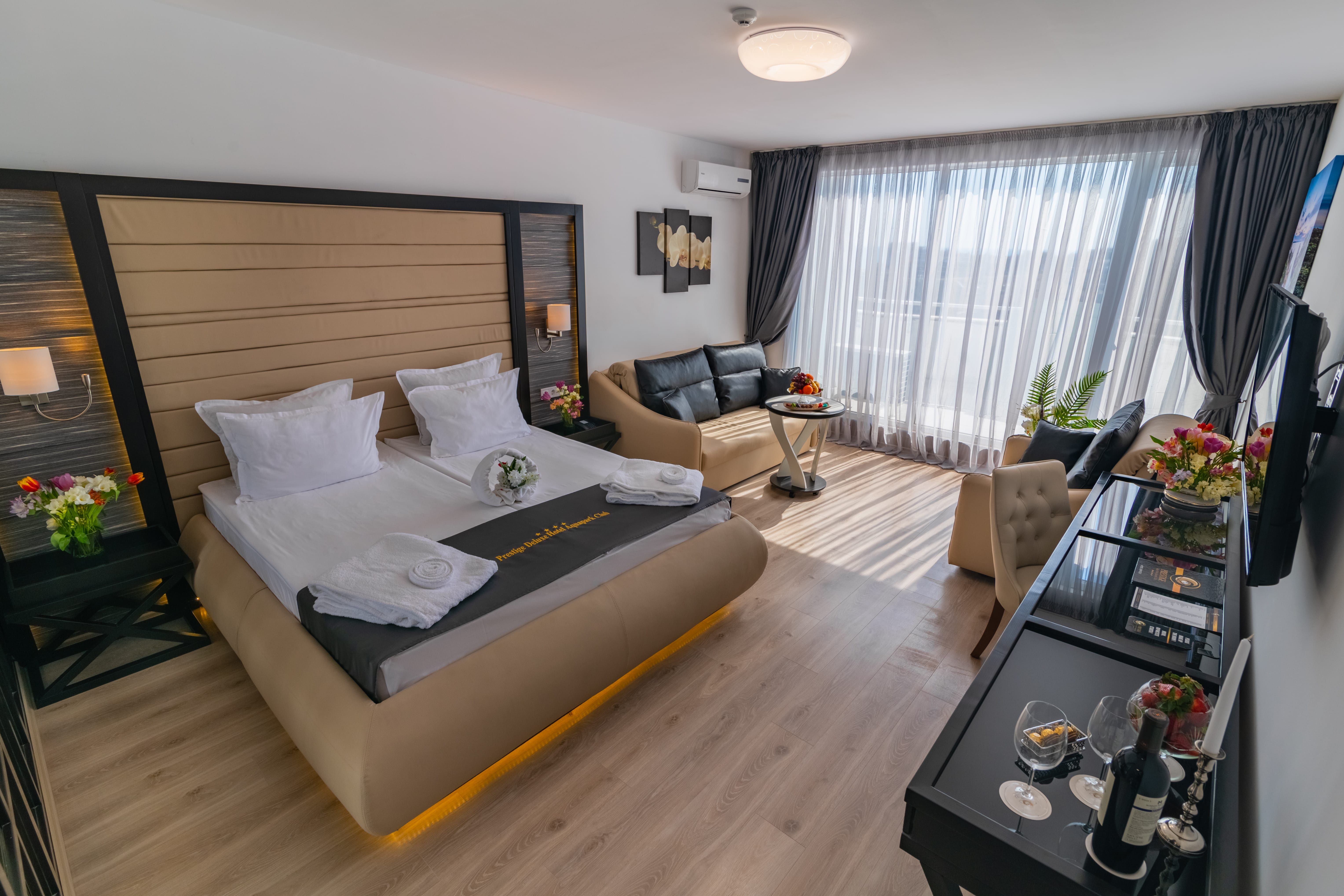 PREMIUM ROOM