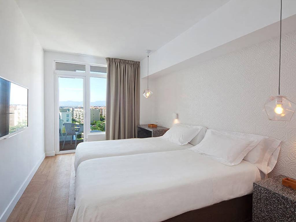 STANDARD ROOM WITH BALCONY