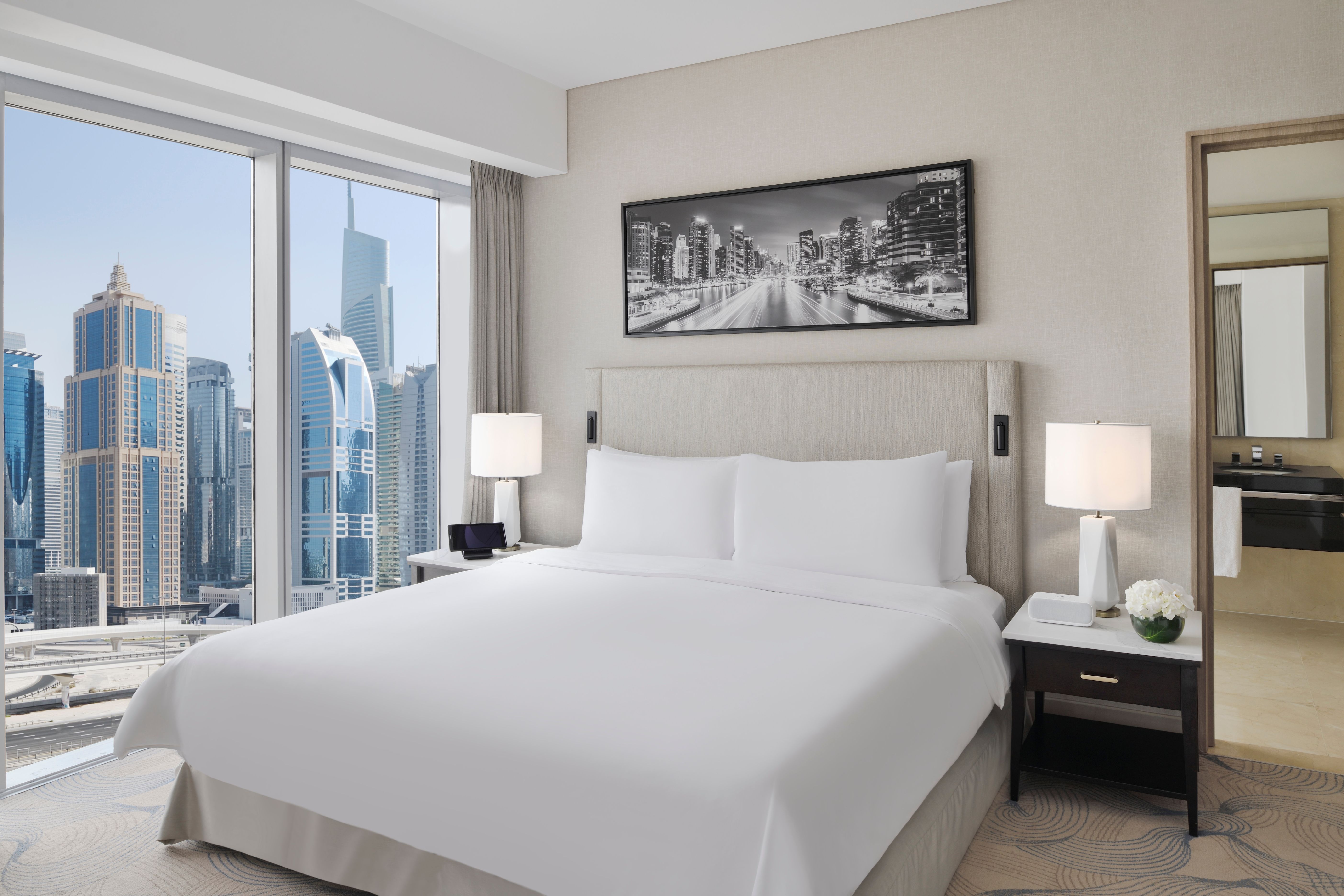 PREMIER SUITE CITY VIEW 