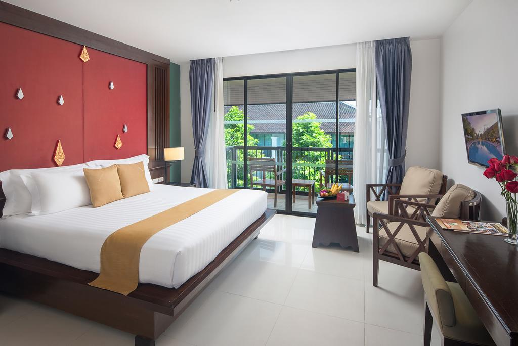 DELUXE ROOM