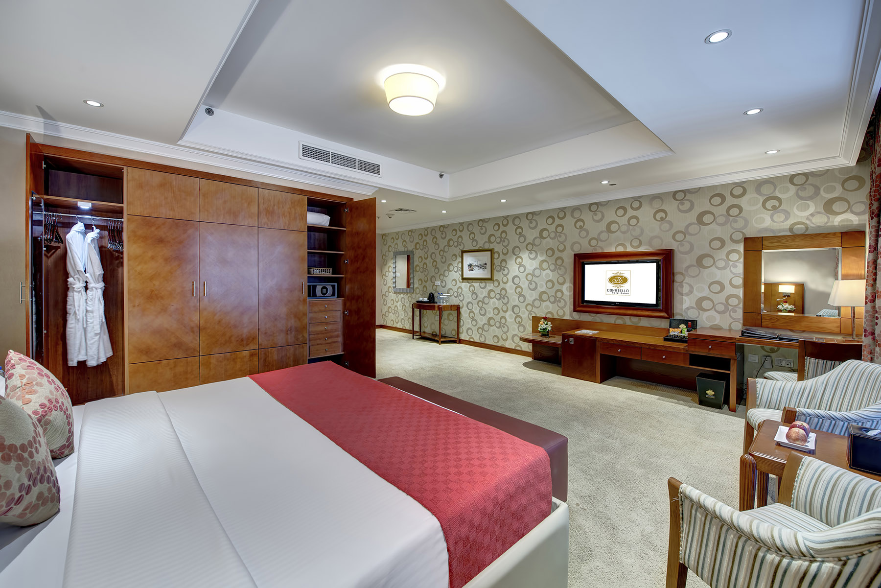 Deluxe Room King/ Twin