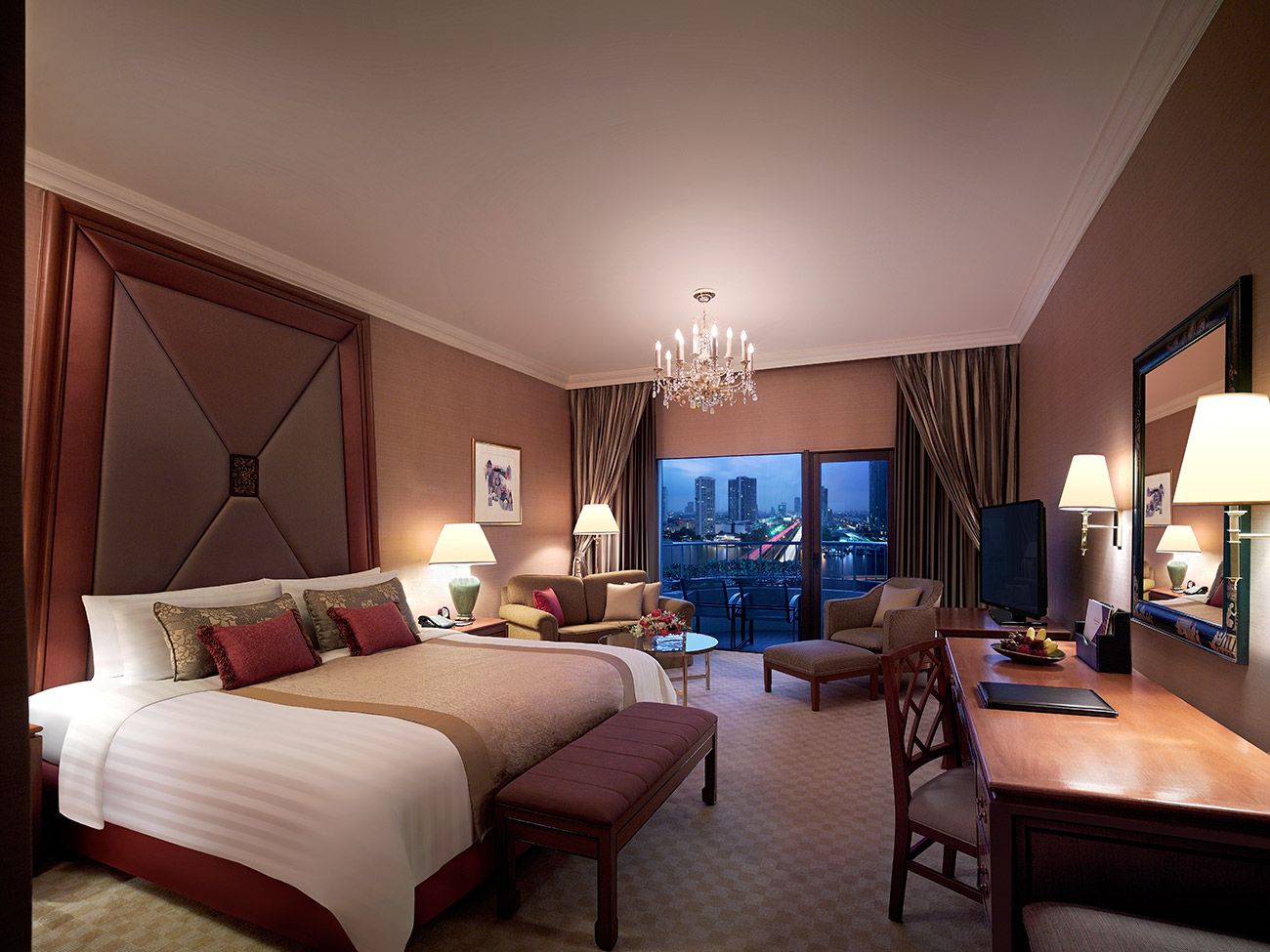 Krungthep Deluxe Balcony Room