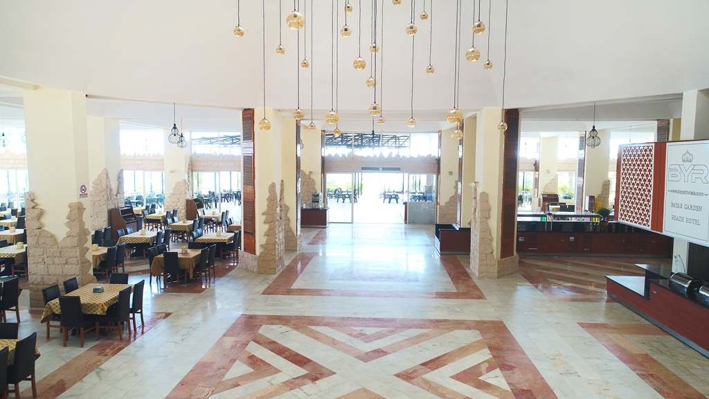MAIN RESTAURANT