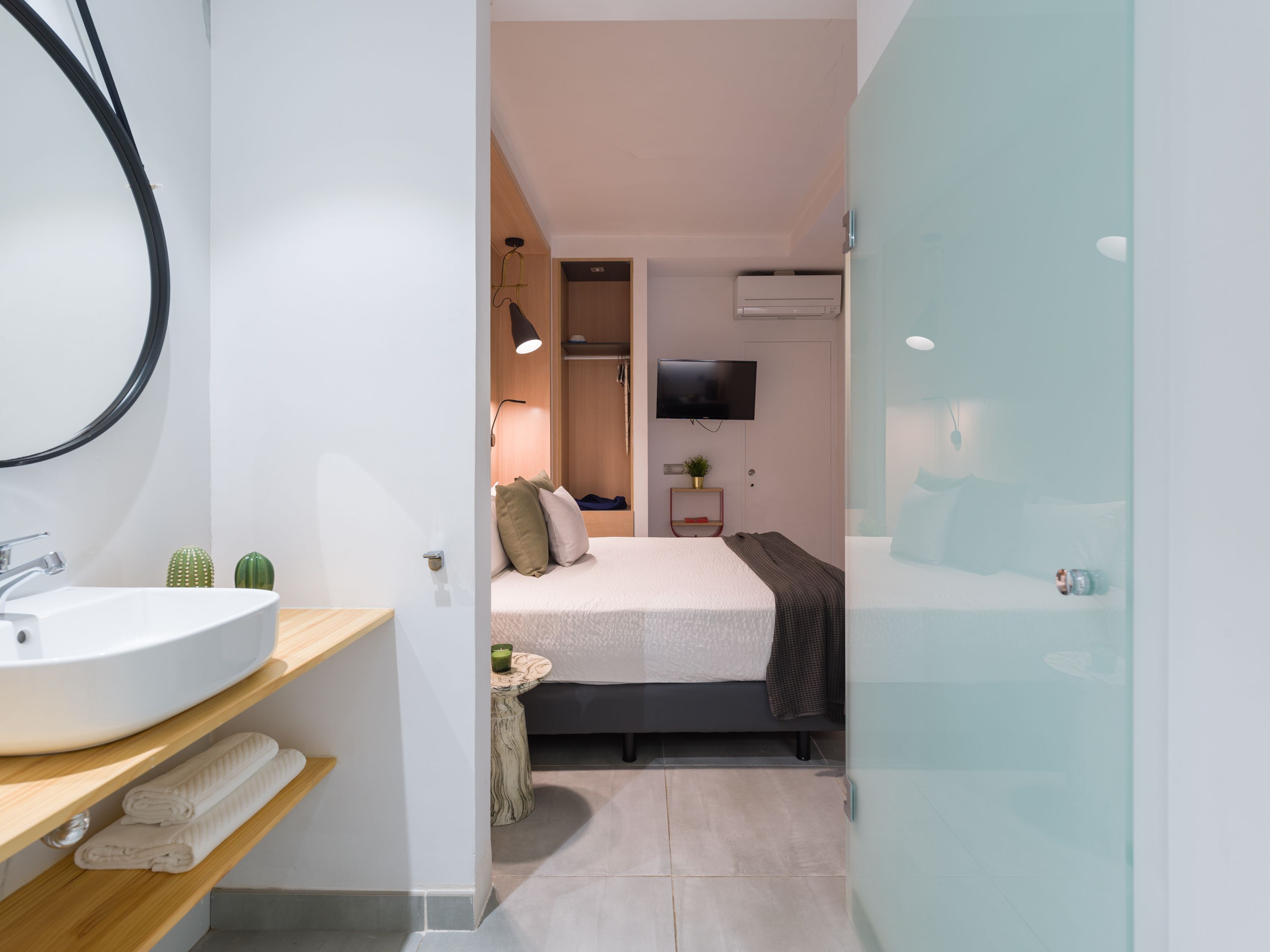 Double economy room