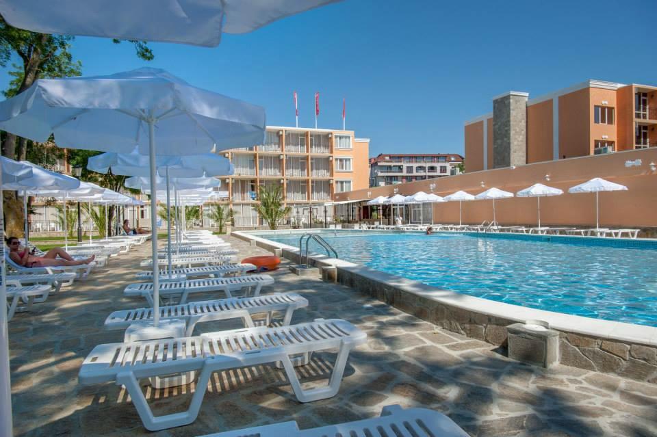 riva-hotel.jpg
