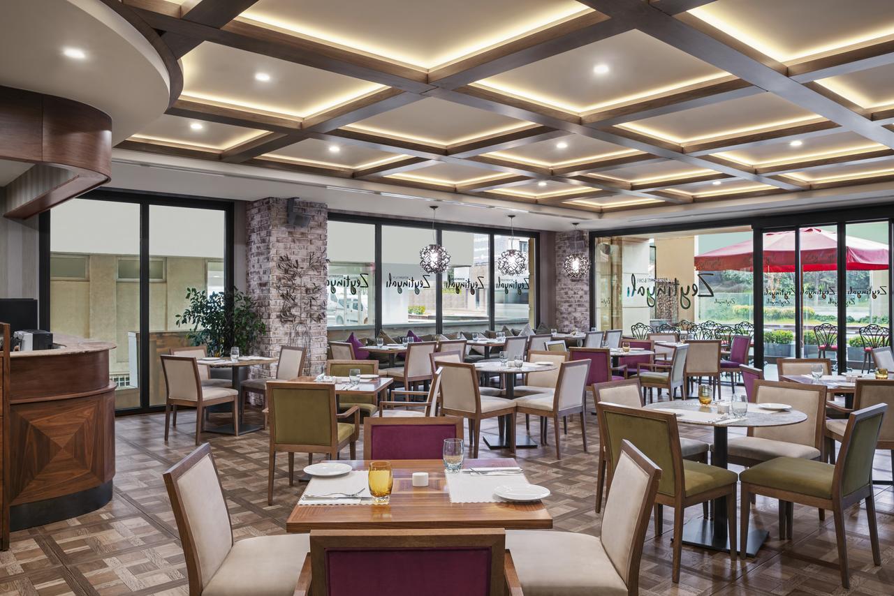Main Restaurant 