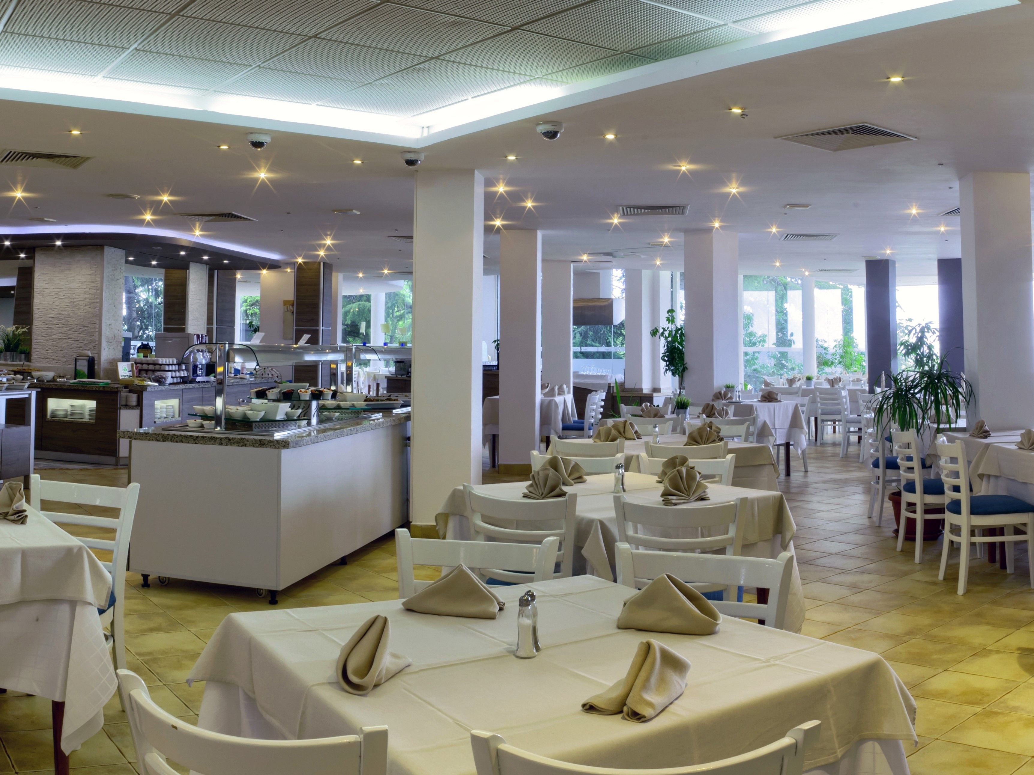 MAIN RESTAURANT