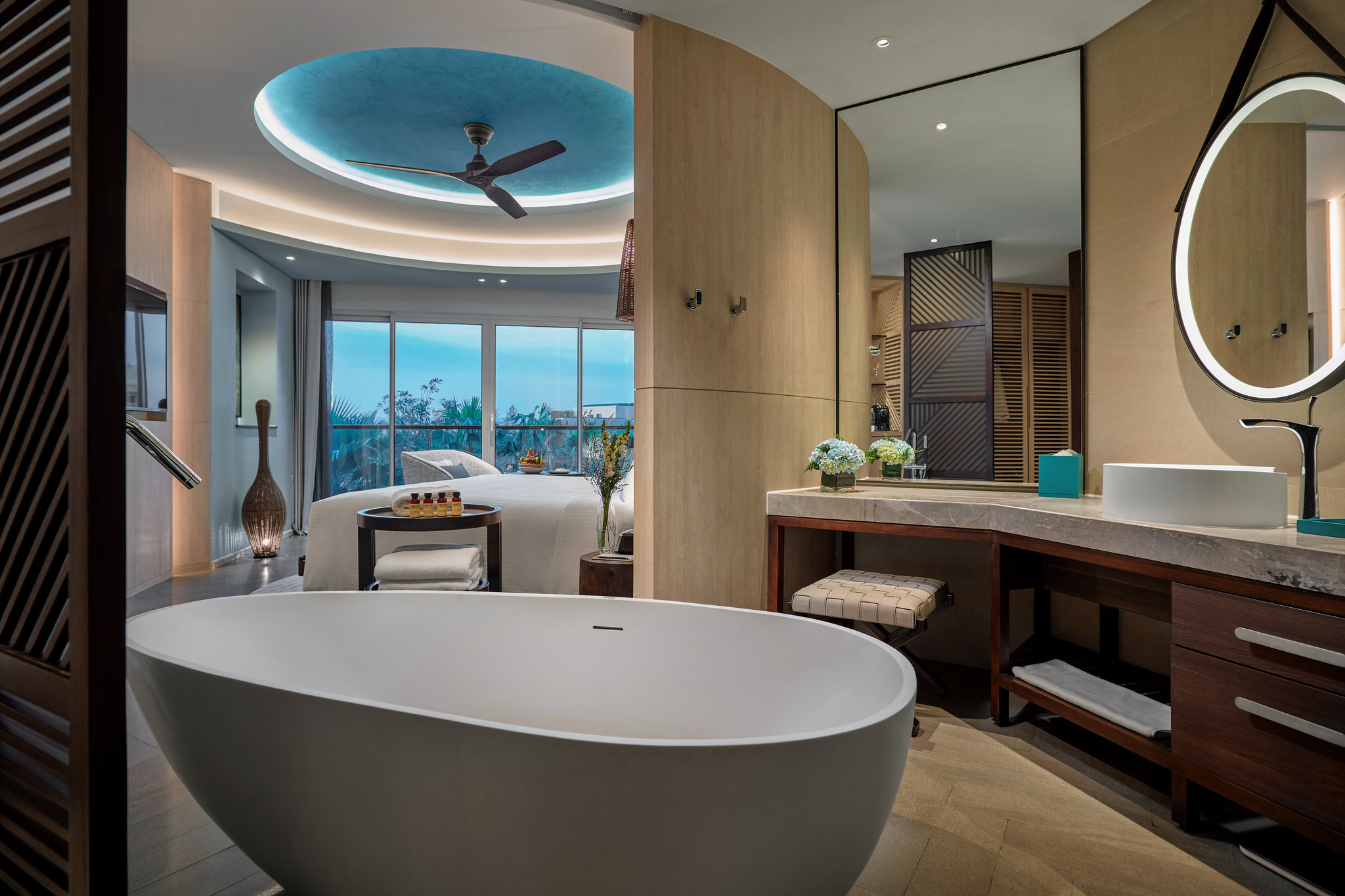 PREMIUM DELUXE OCEAN VIEW