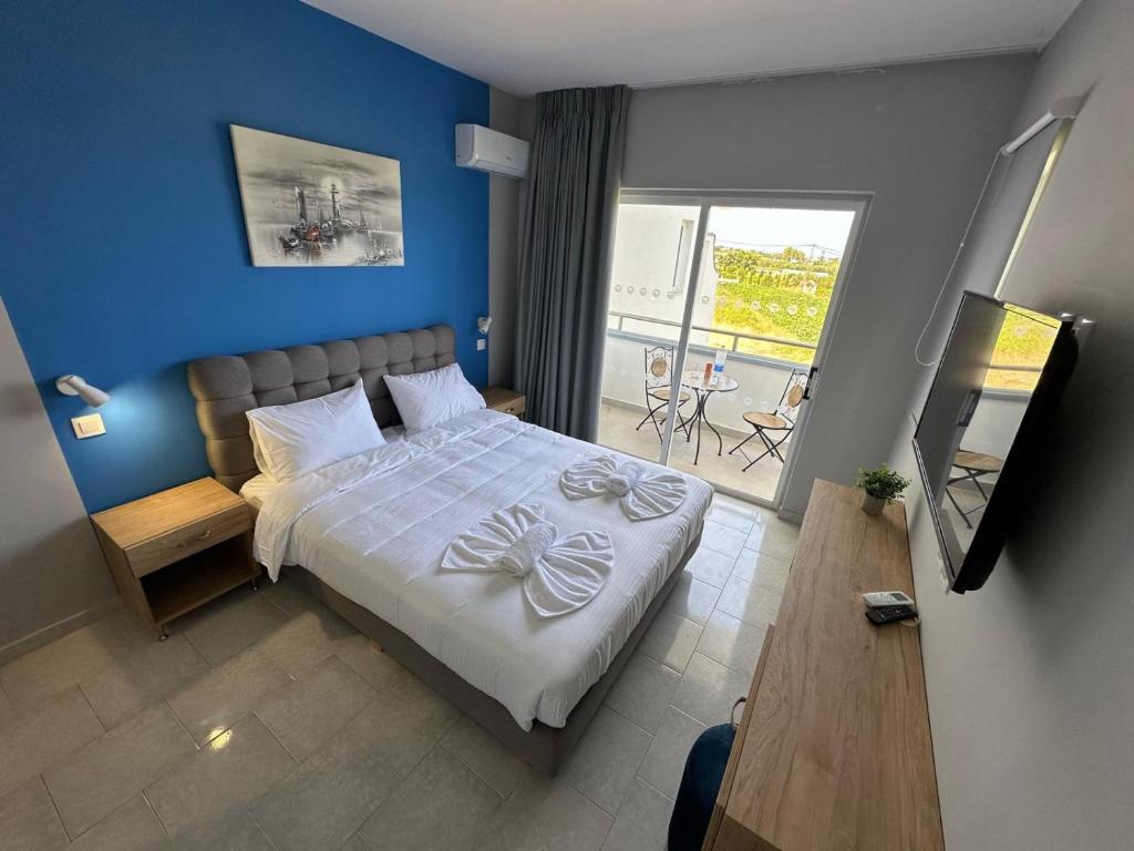 ROOM SUPERIOR DOUBLE SEAVIEW BALCONY OR TERRACE 