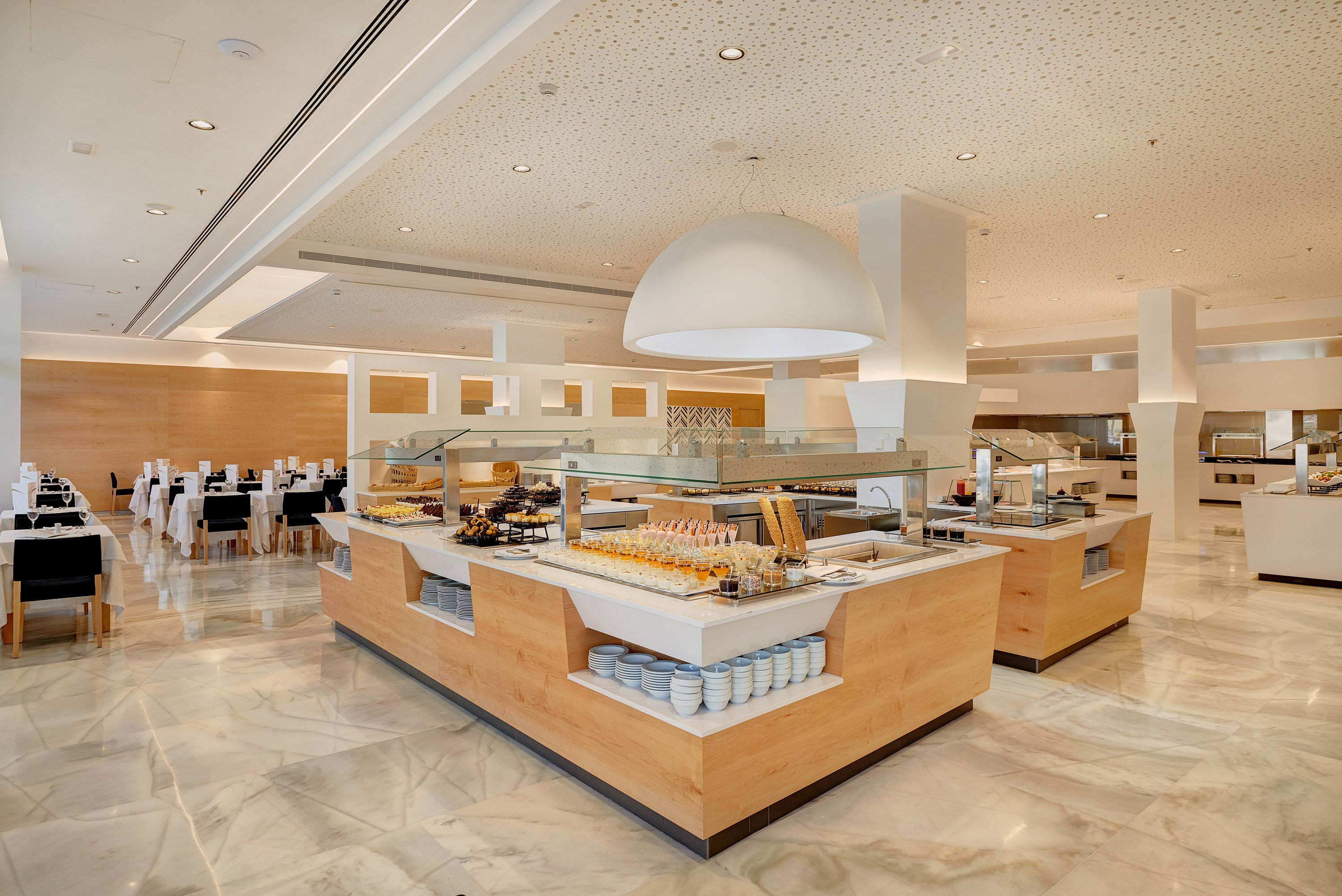 MAIN RESTAURANT