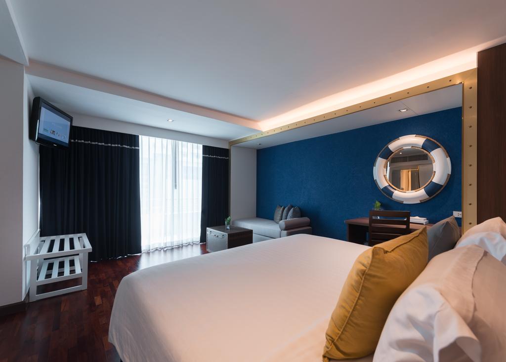 Sea View Mini Suite