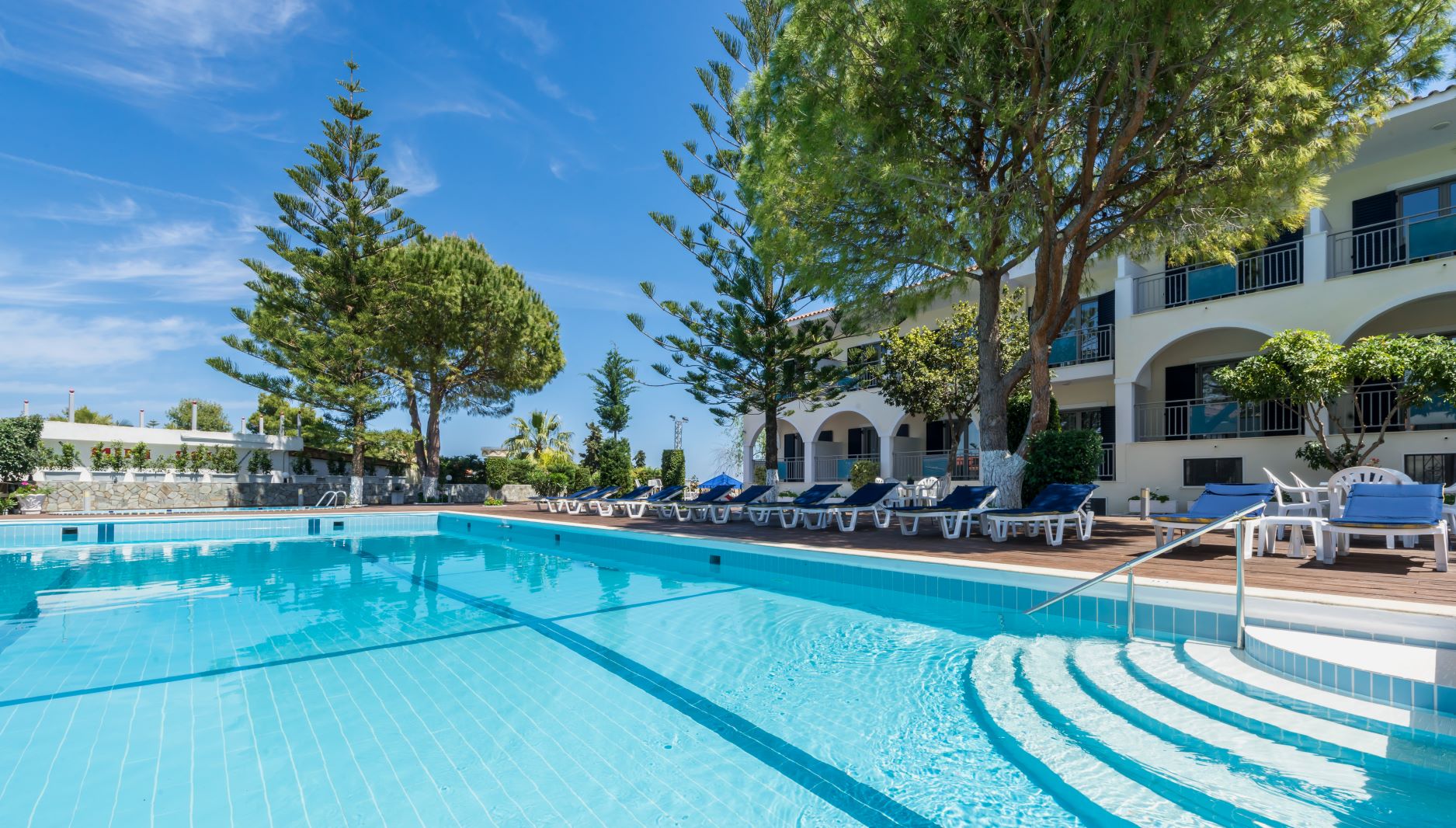 Piscina deschisă