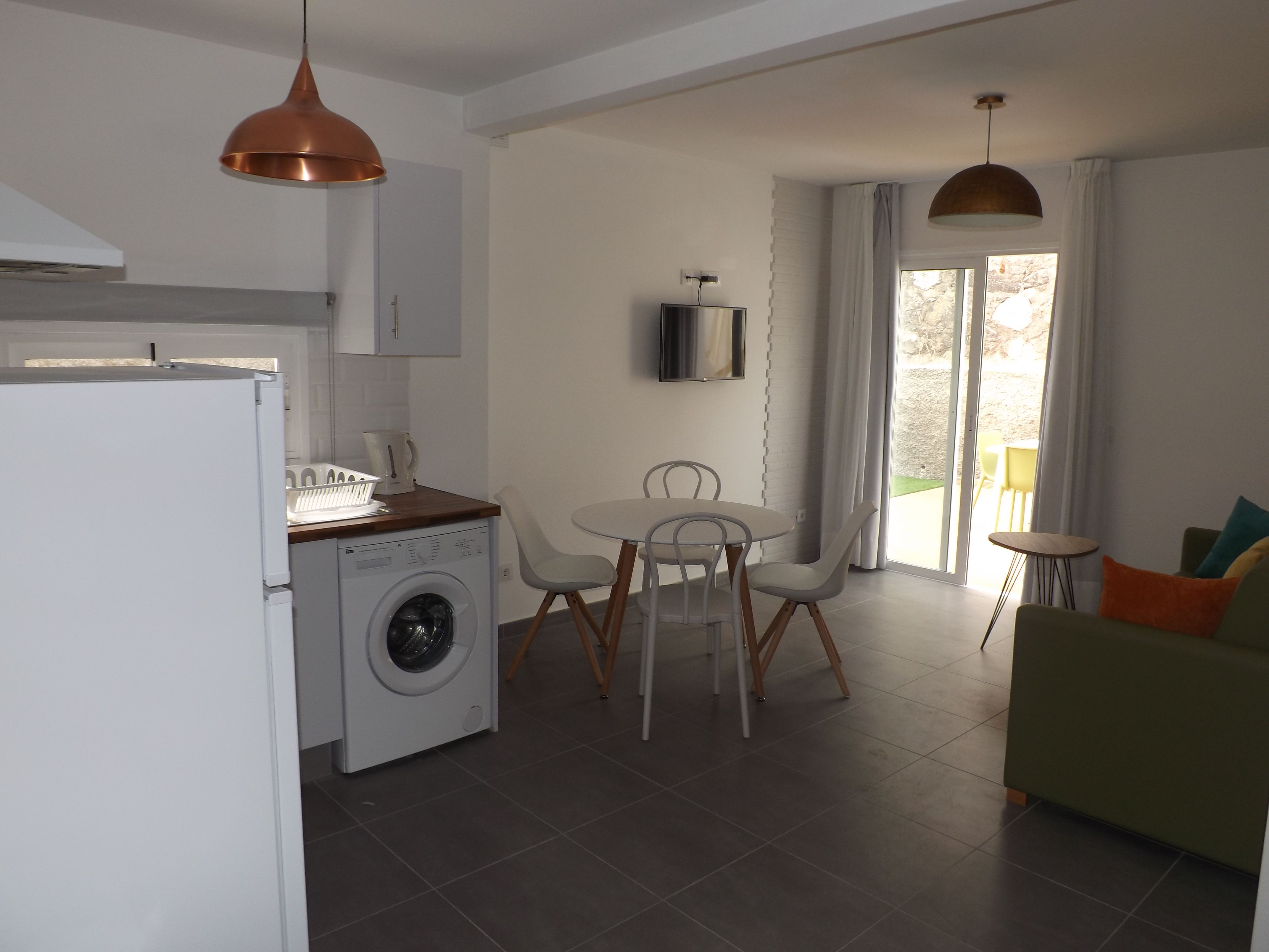 APARTMENT WITH TERRACE