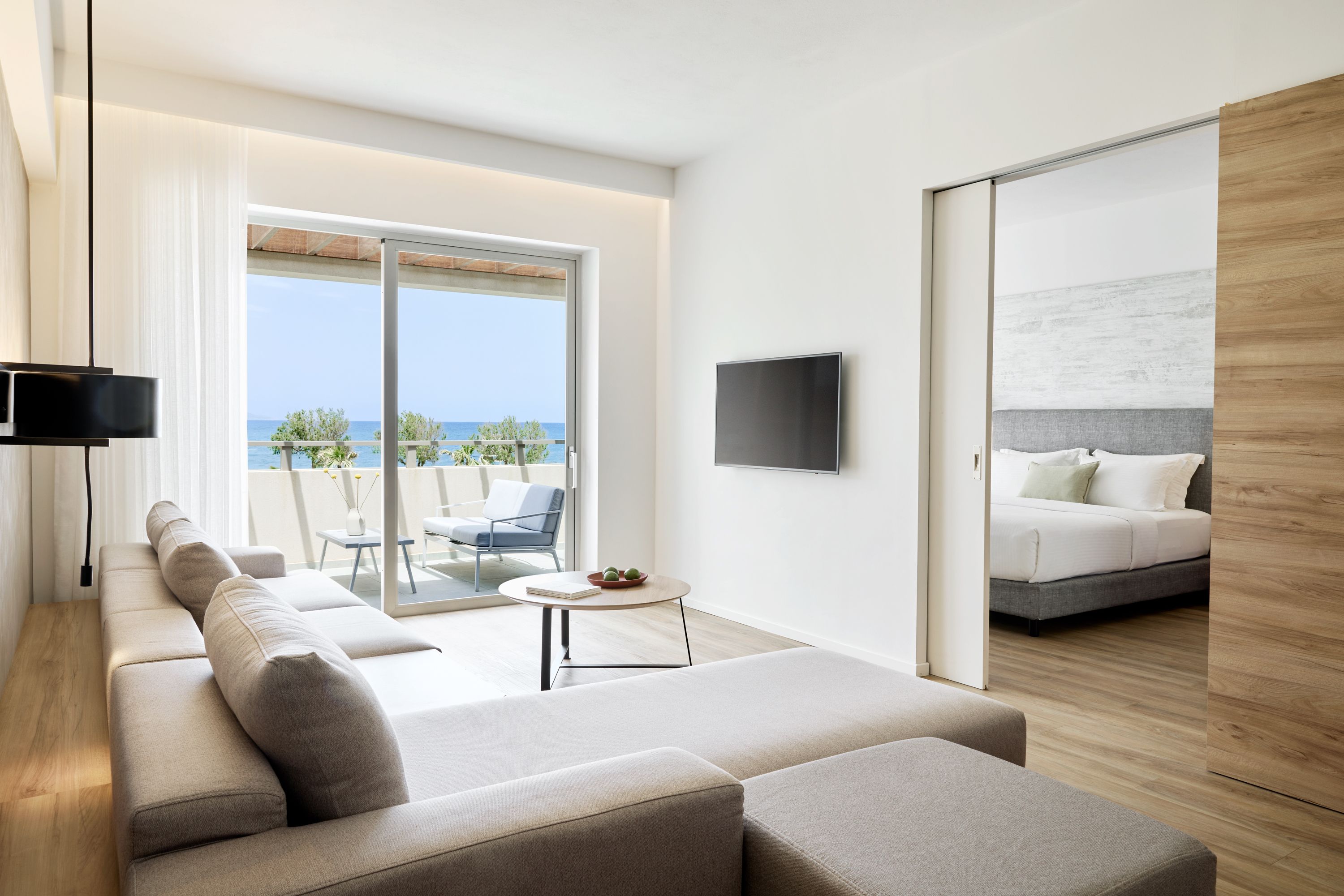 FAMILY SUITE SIDE SEA VIEW