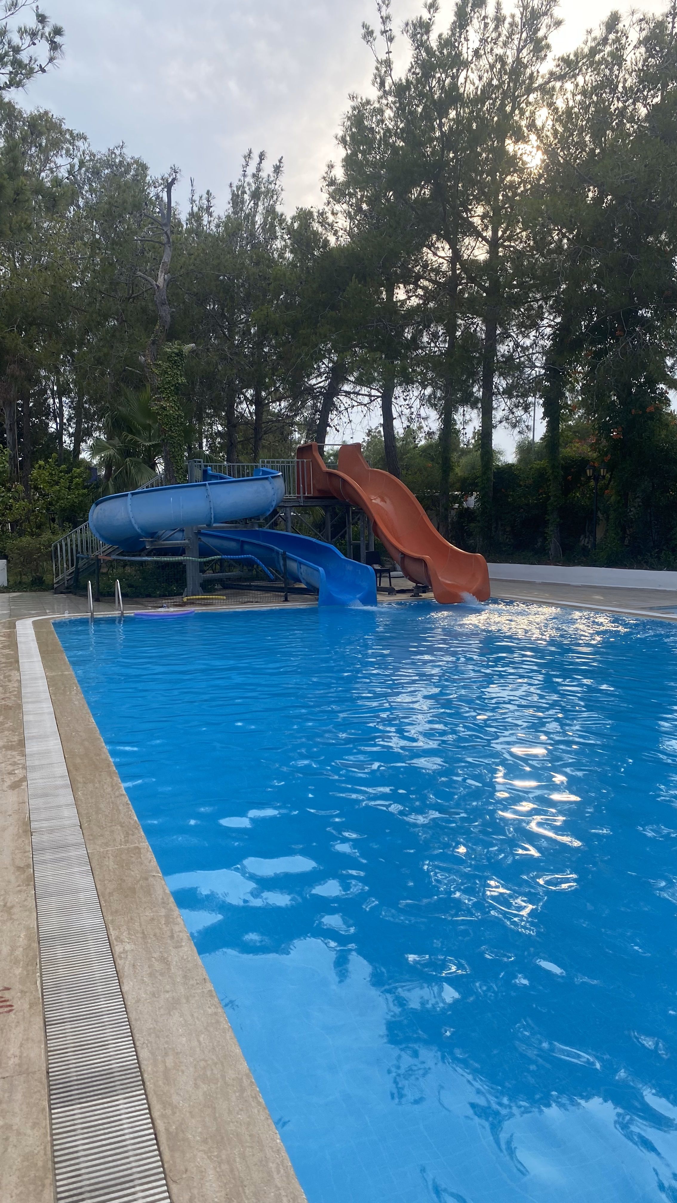 Piscina deschisă