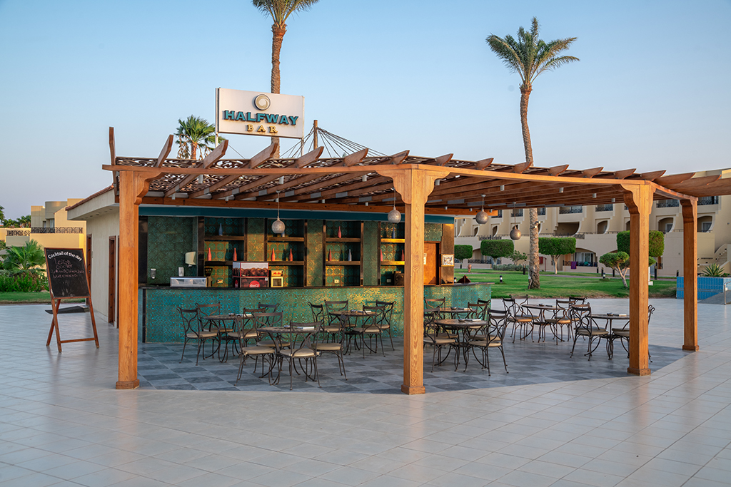 Halfway Bar at Family Resort