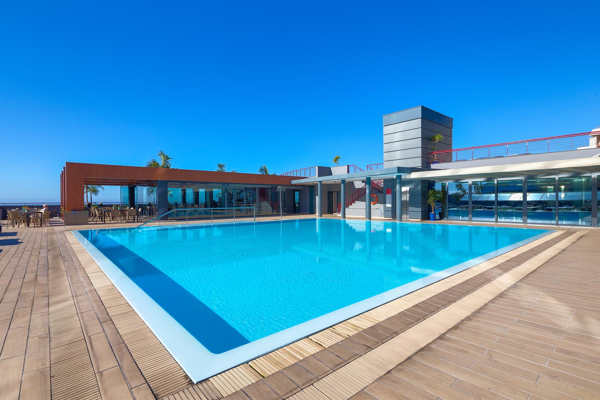 Piscina deschisă