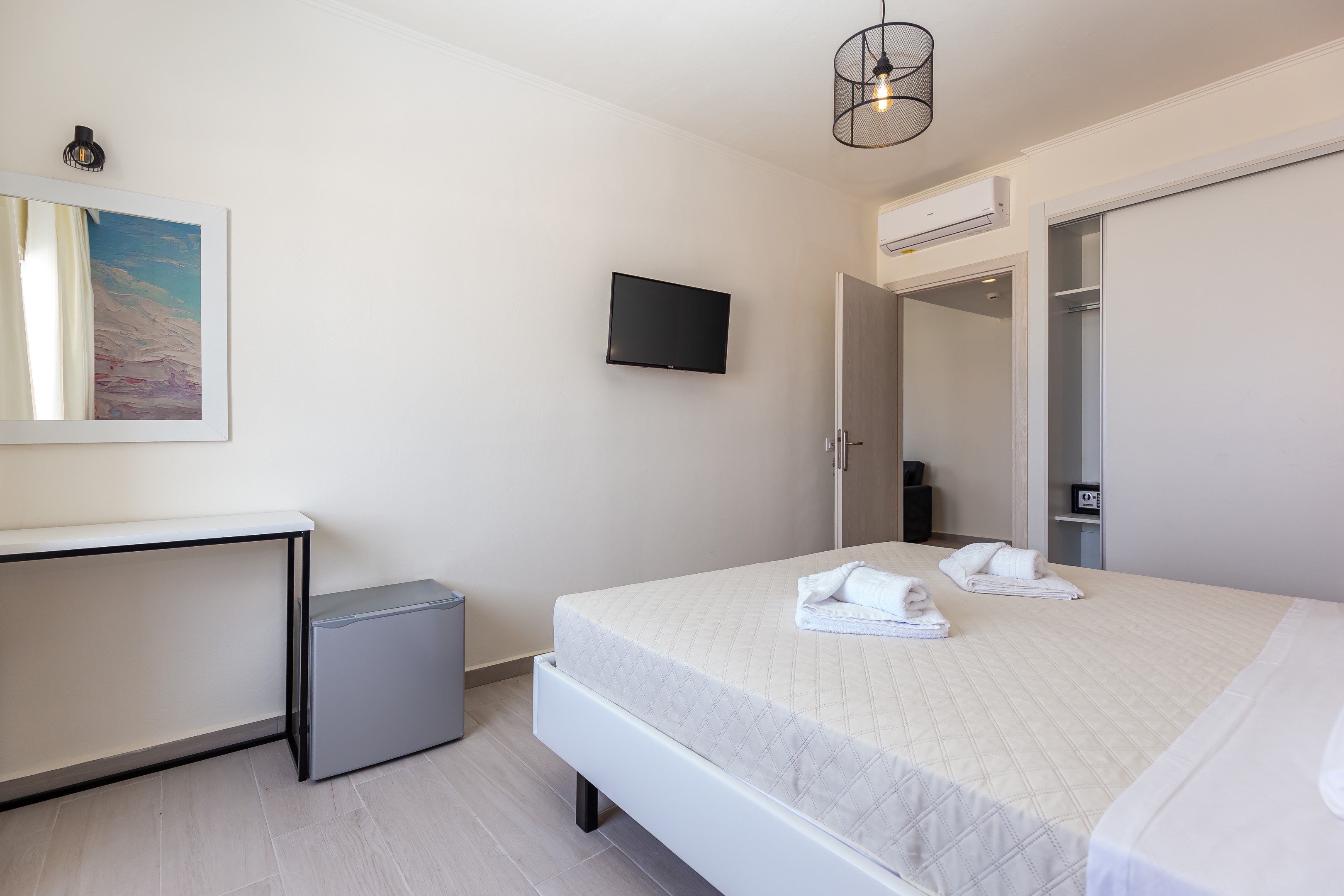  DOUBLE ROOM STANDARD SEAVIEW WITHOUT BALCONY - TERRACE