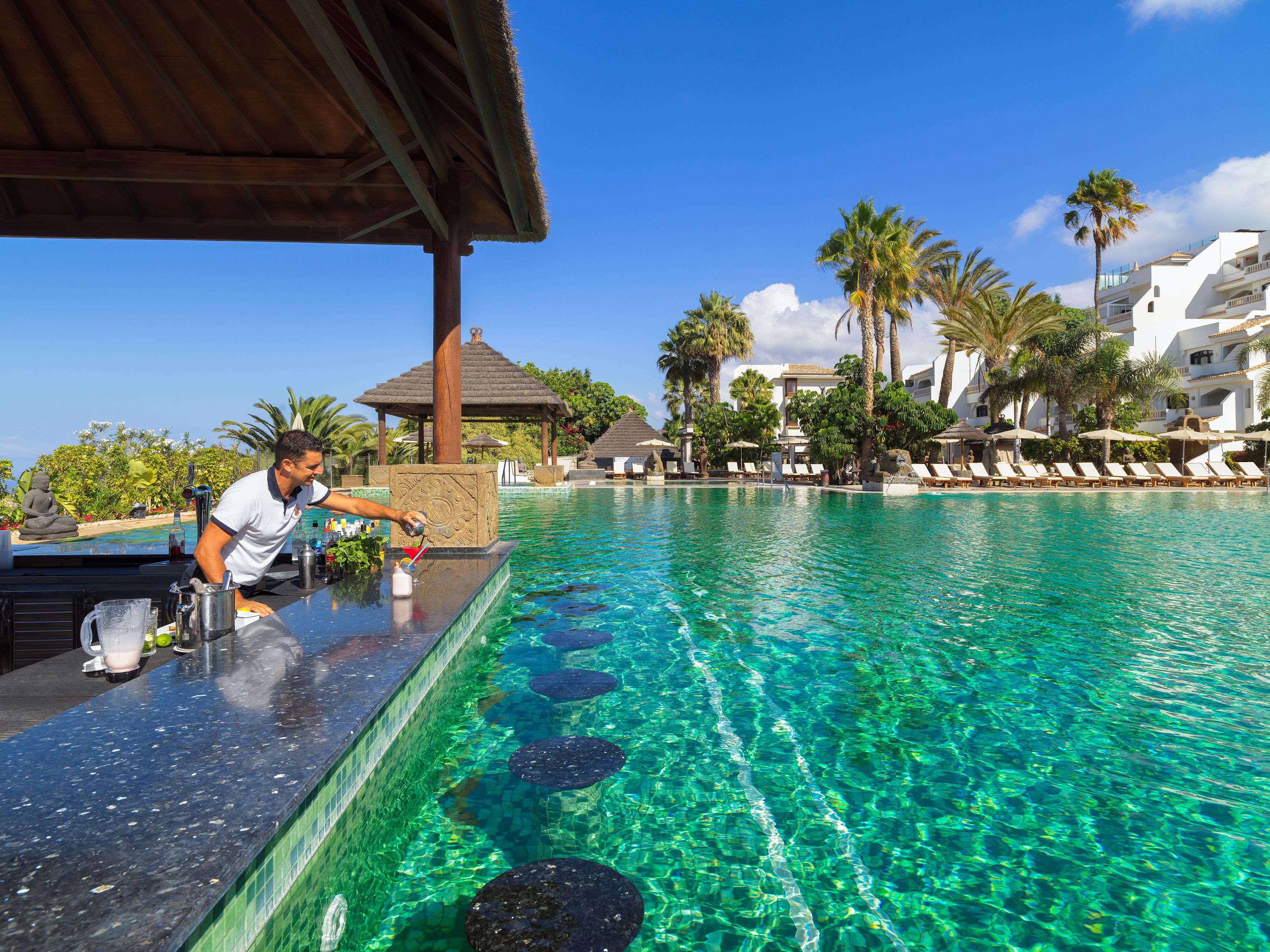 Pool Bar