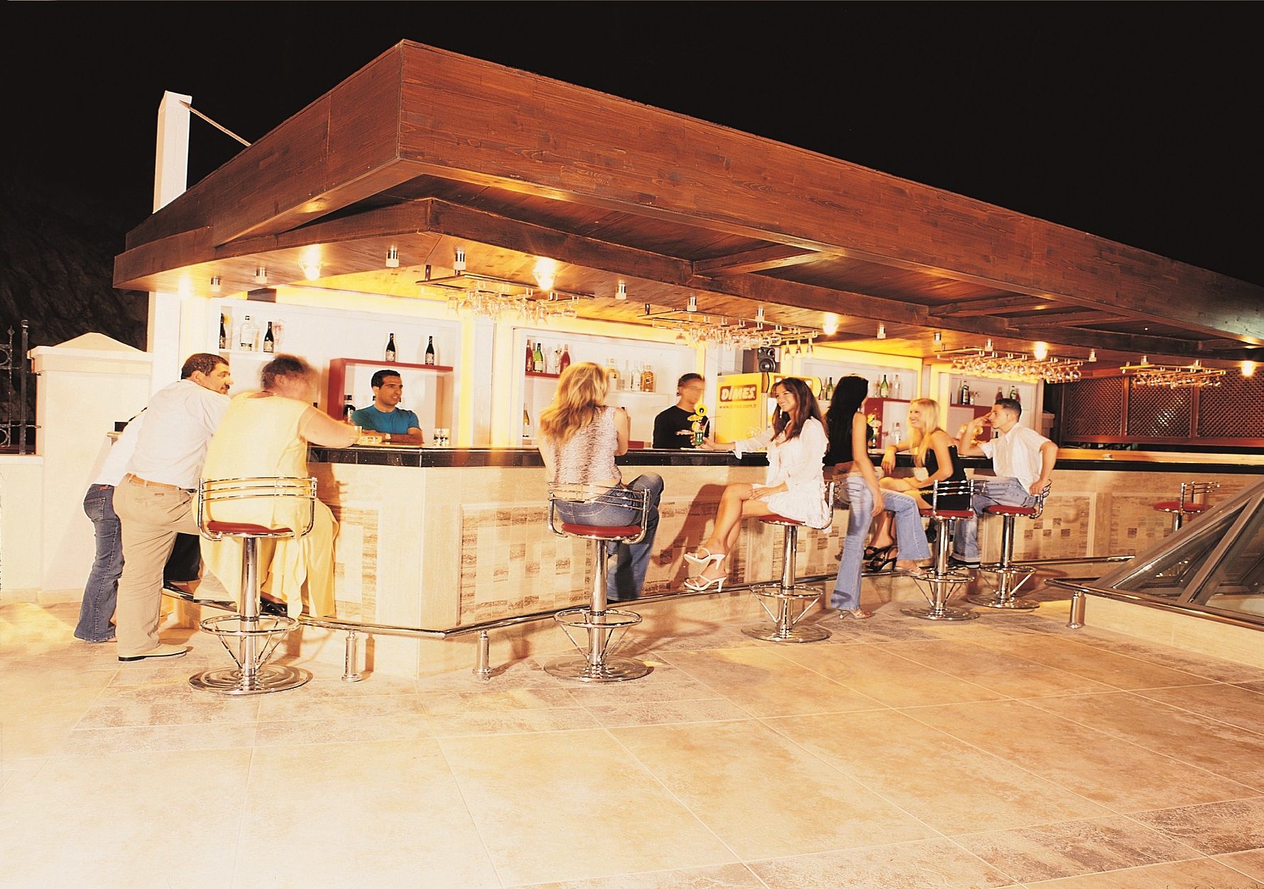 POOL BAR