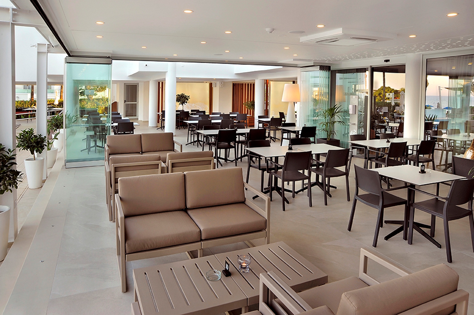 Okeanos bar