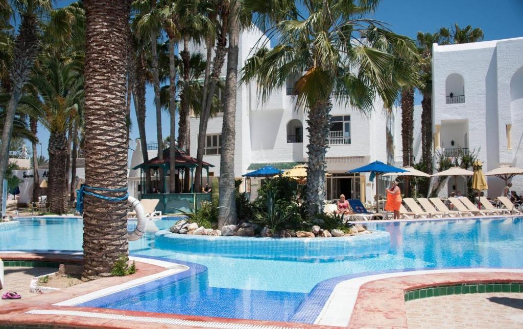 Piscina deschisă