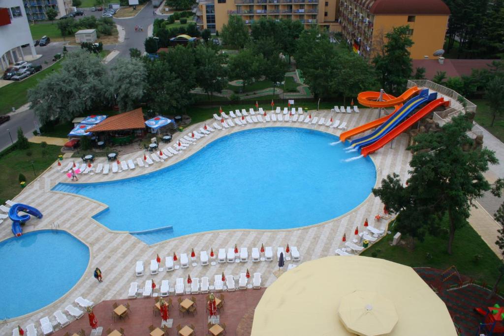 Piscina deschisă