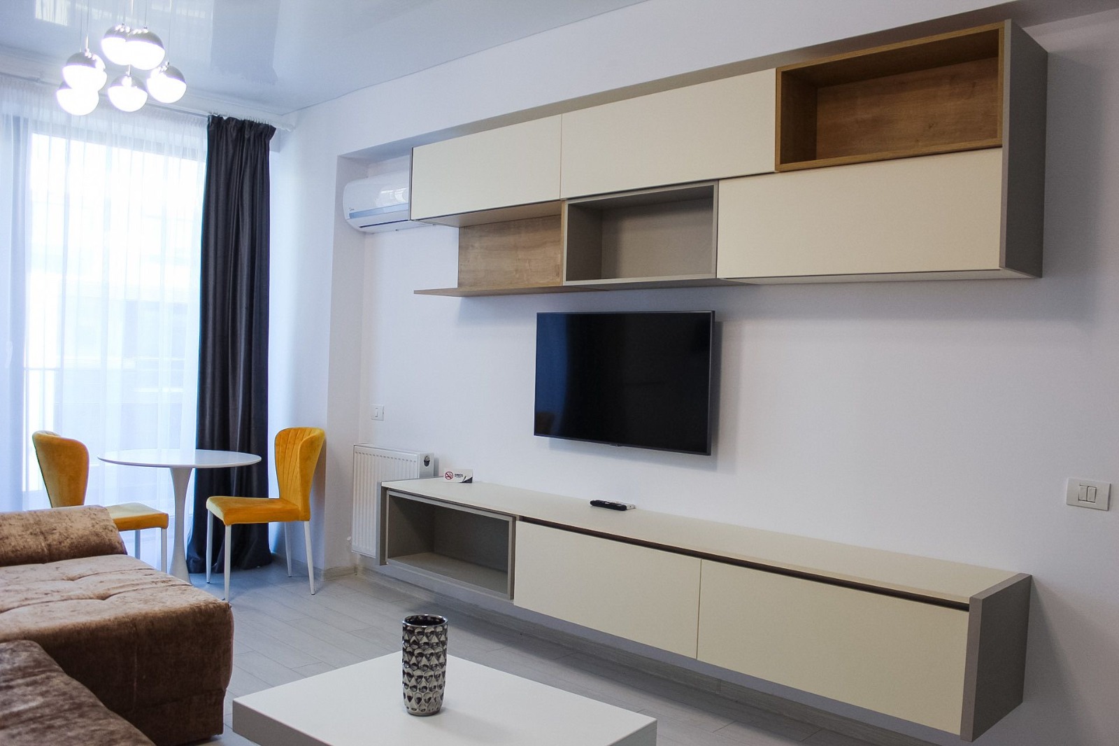 Apartament 2 Camere cu Vedere Laterala