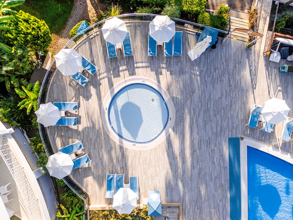 Piscina deschisă