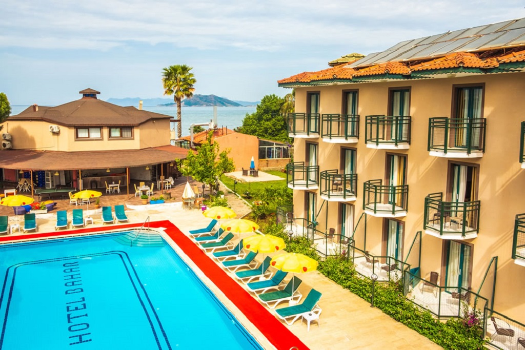 Piscina deschisă