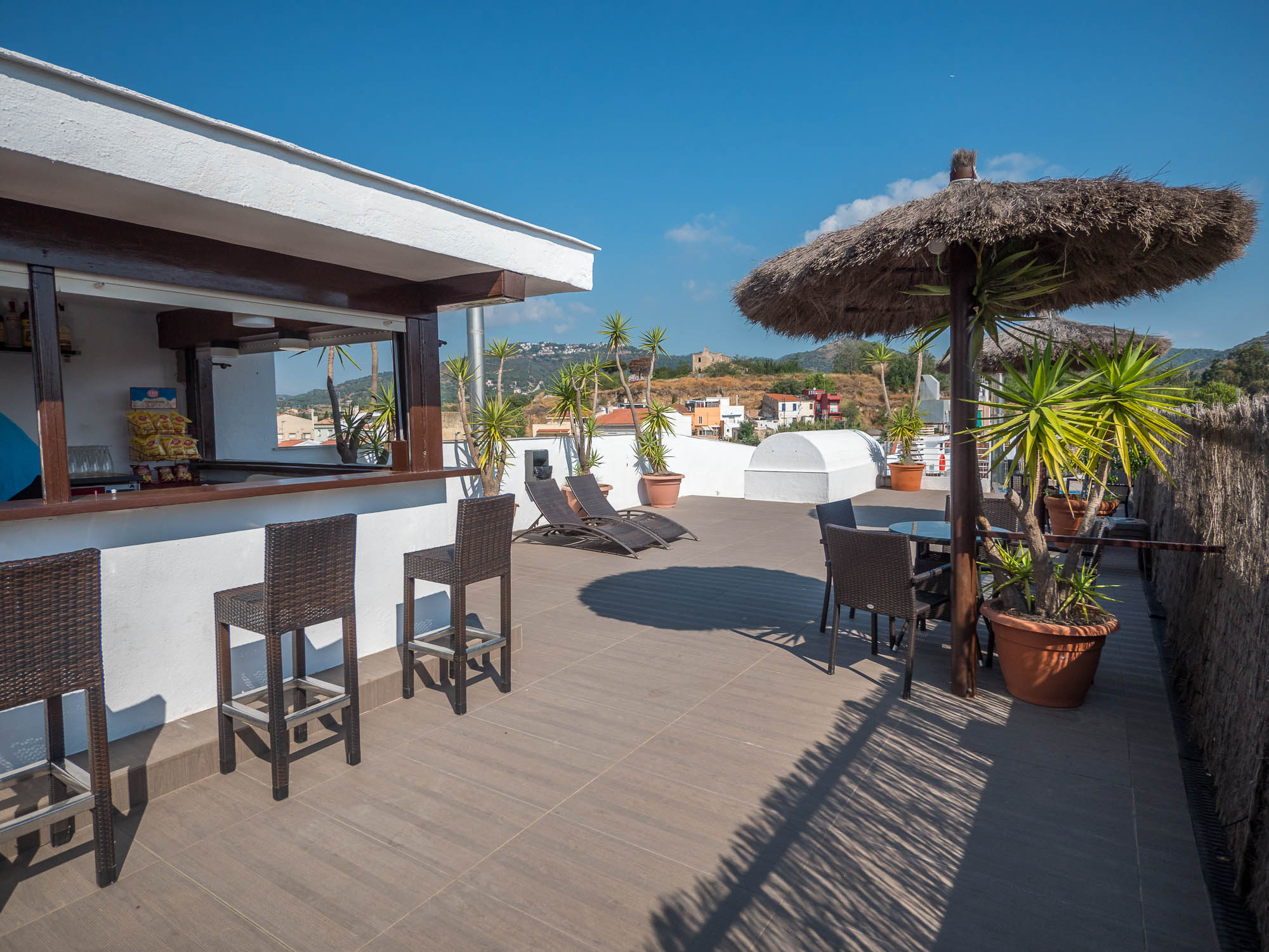 POOL BAR