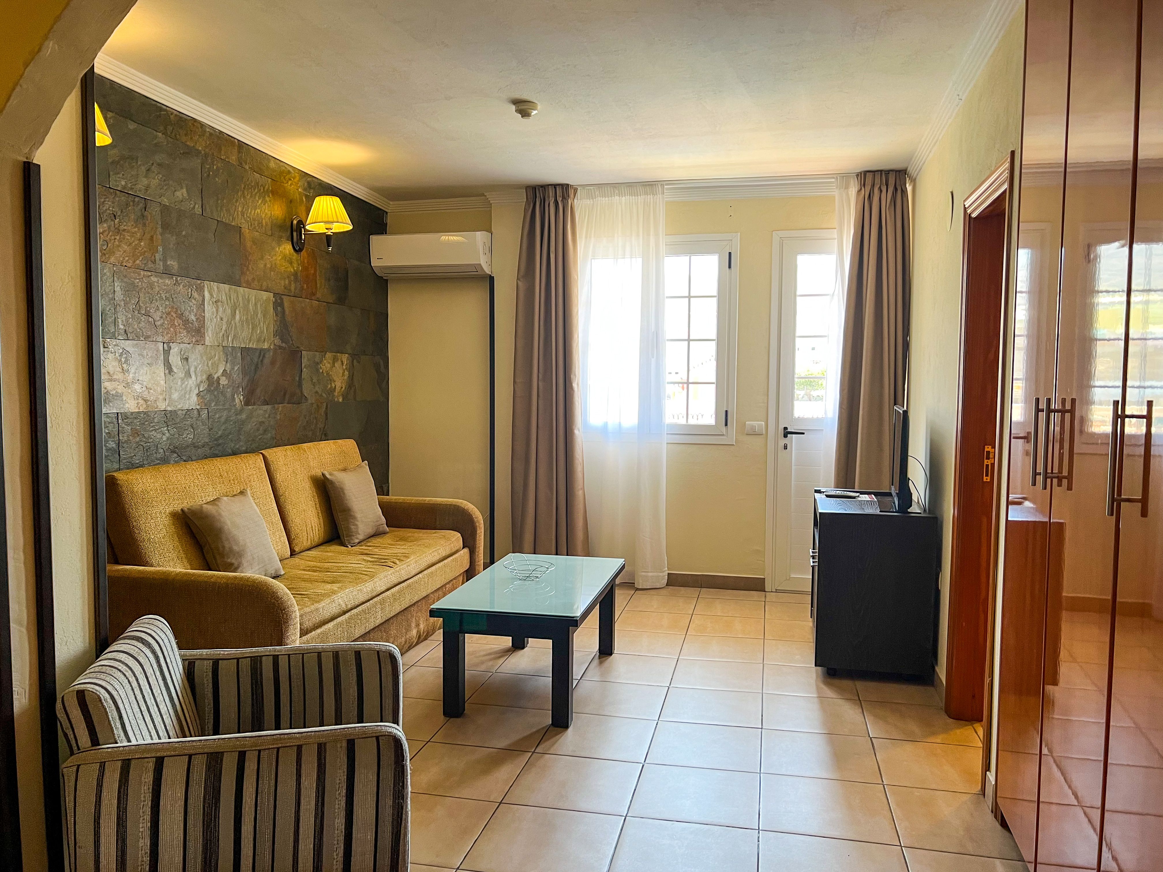 JUNIOR SUITE WITH BALCONY OR TERRACE