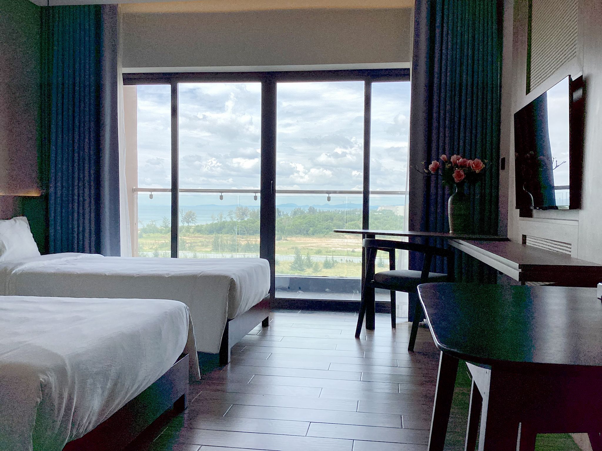 DELUXE MOUNTAIN VIEW (CHILD WITHOUT EXTRA BED)