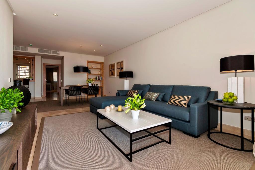 3 BEDROOMS SUITE PARTIAL SEA VIEW