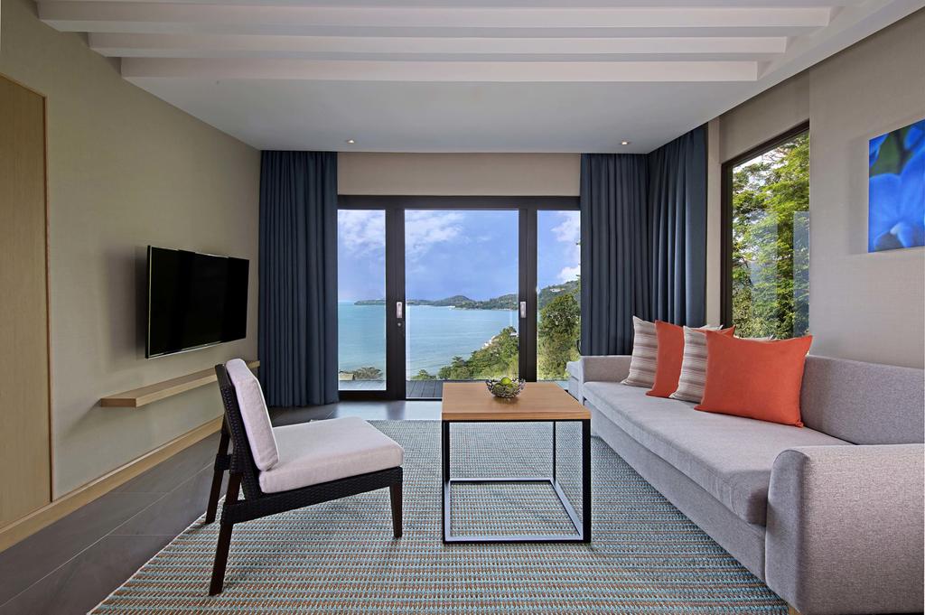 KING BED HILLTOP OCEAN VIEW SUITE  