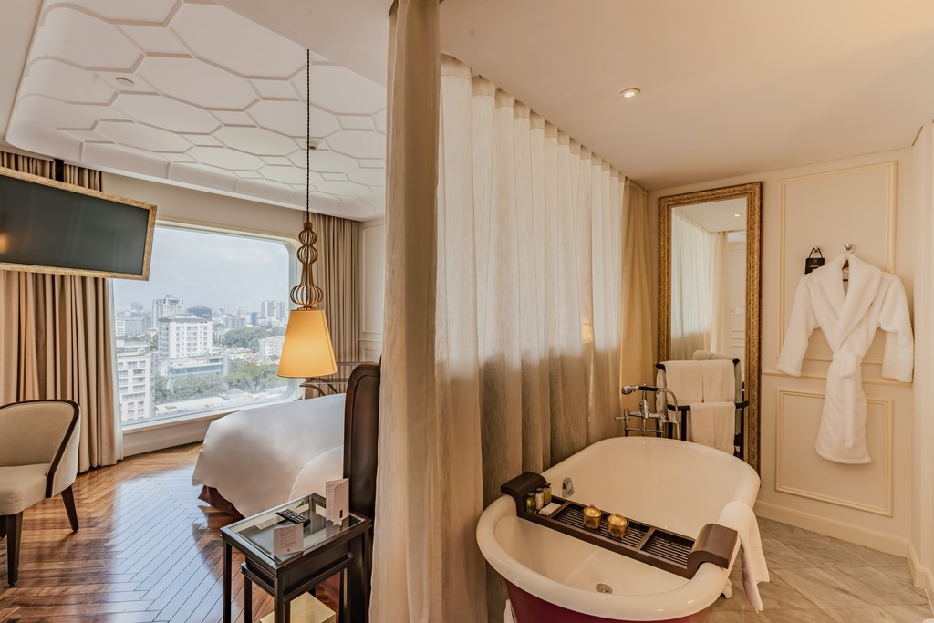 GRAND DELUXE ROOM