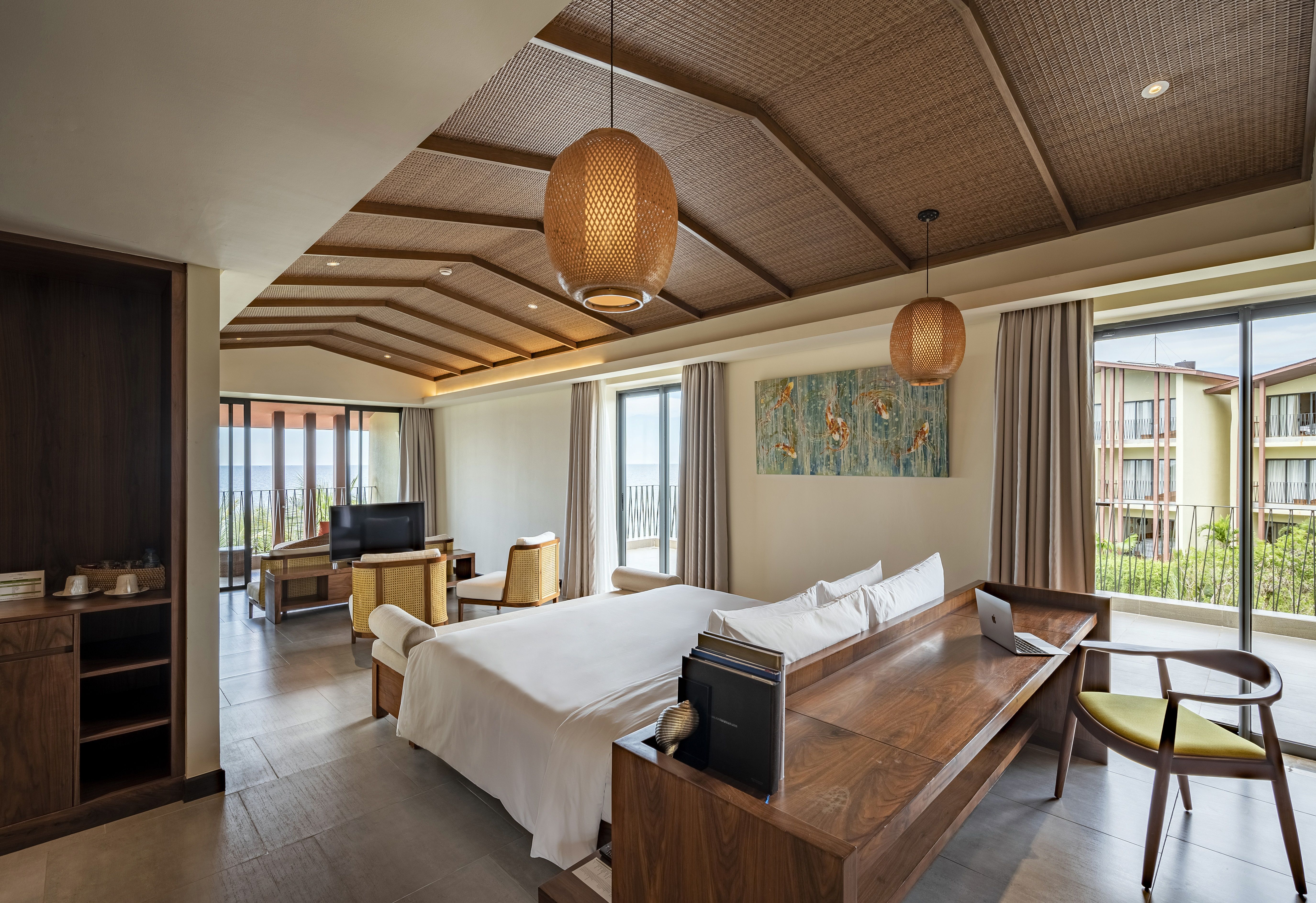 JUNIOR SUITE WITH BALCONY