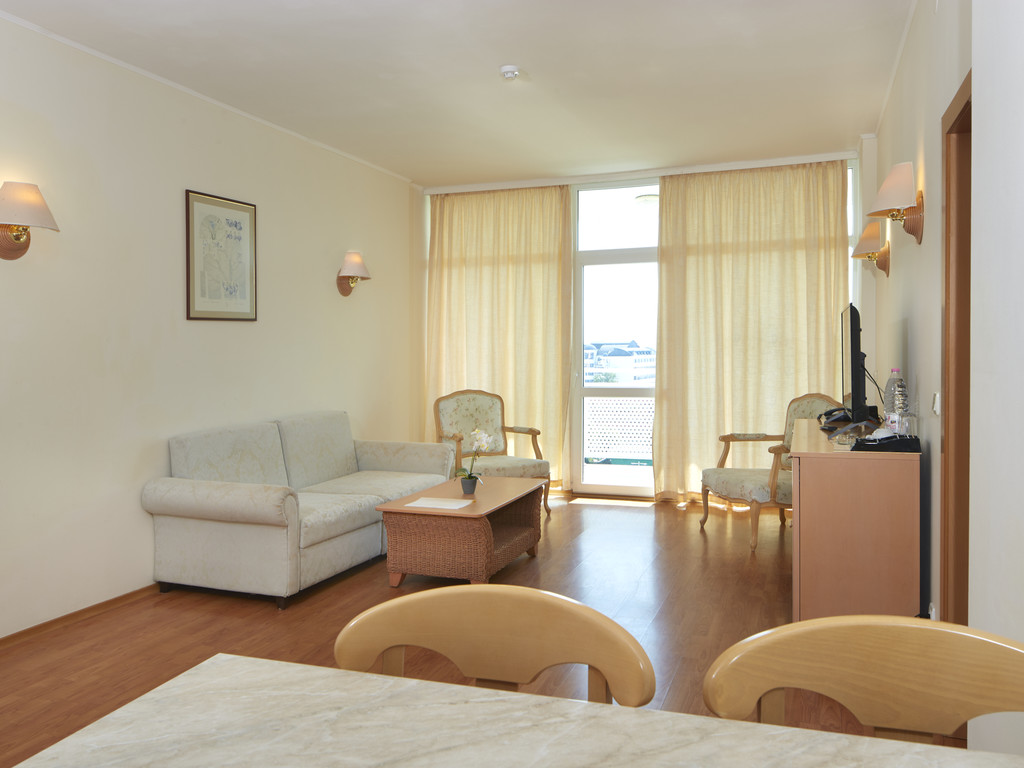 APARTMENT 1 BEDROOM