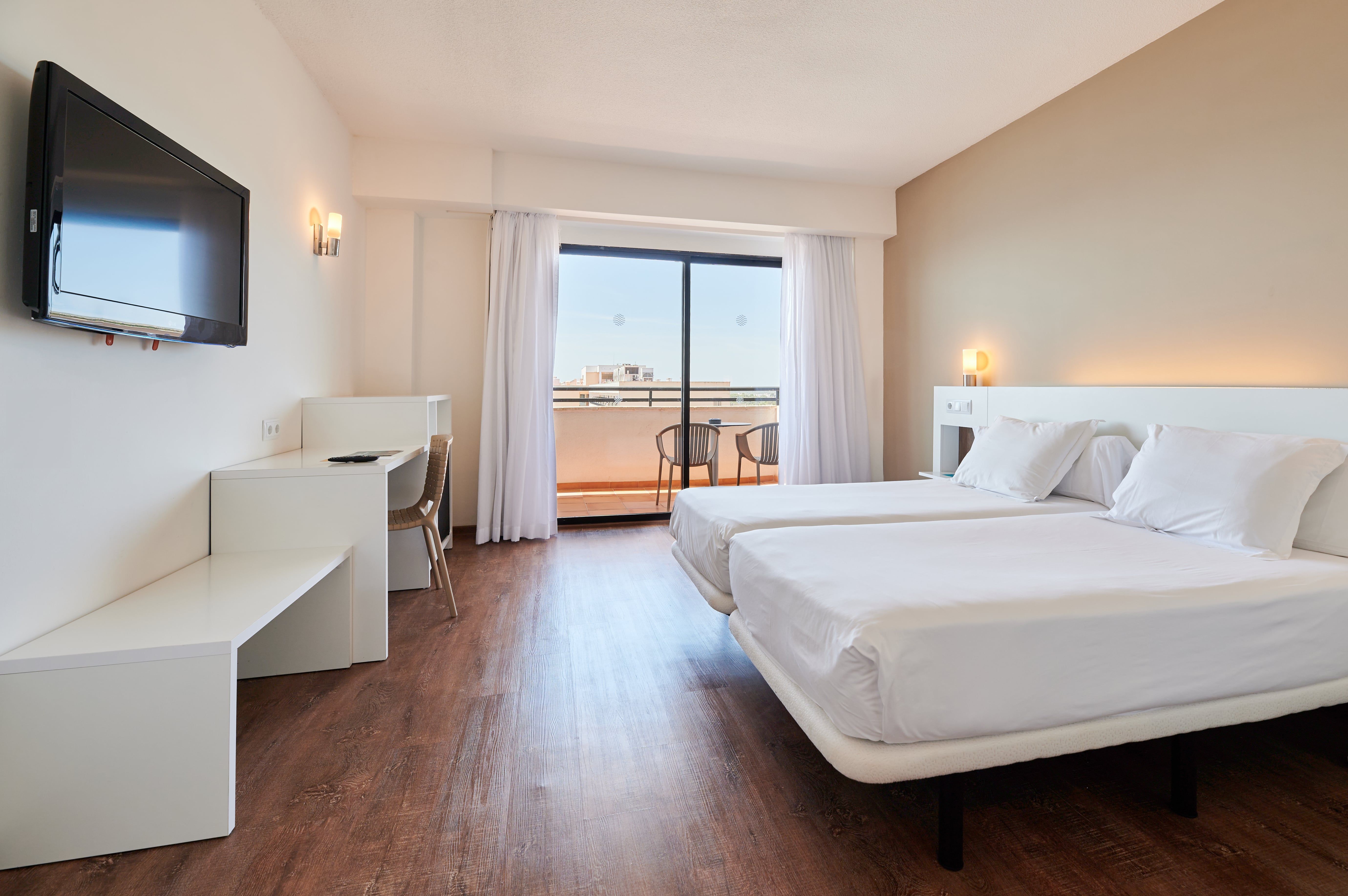DOUBLE SINGLE USE SEA VIEW (BALCONY)