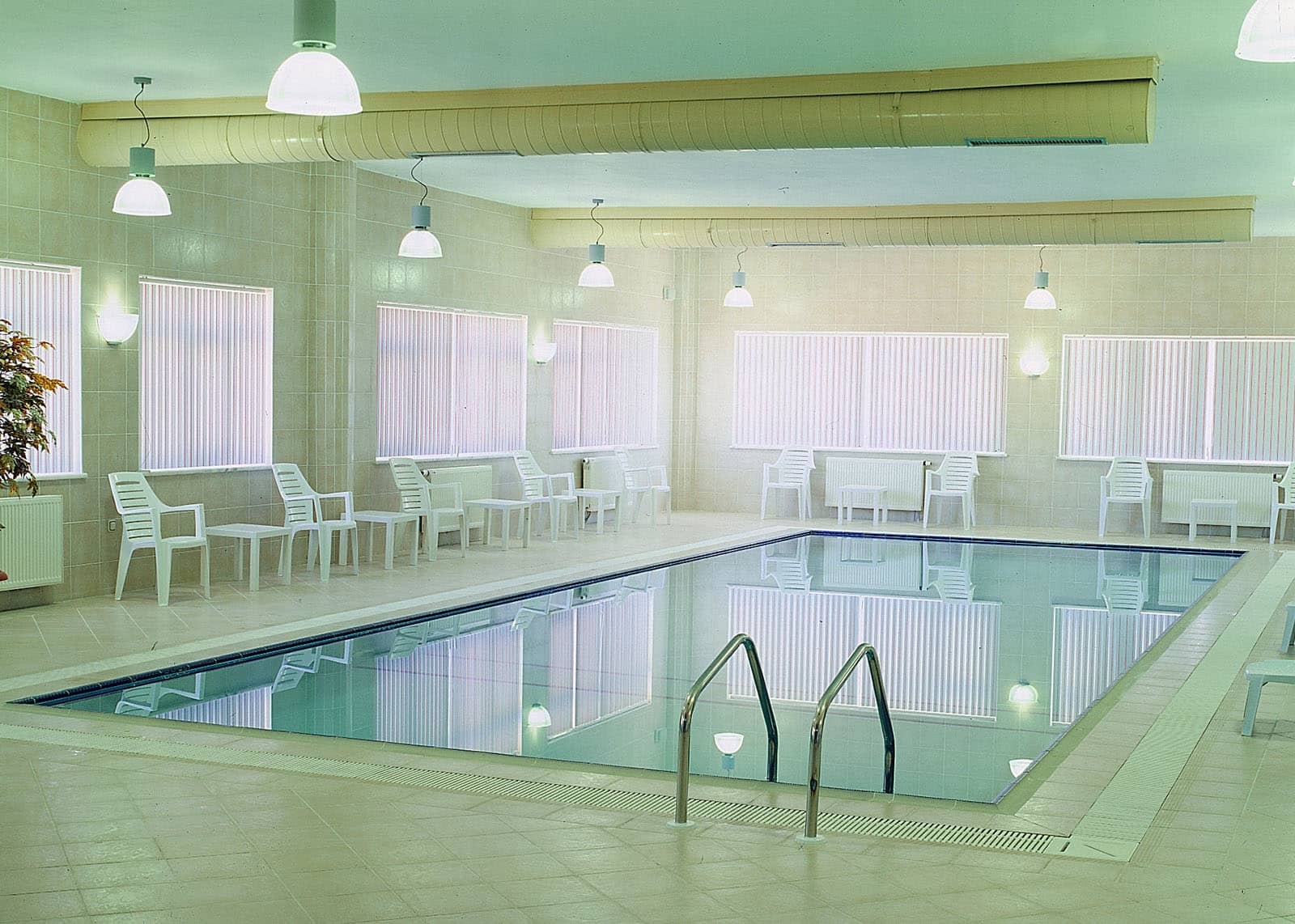 Piscină interioară