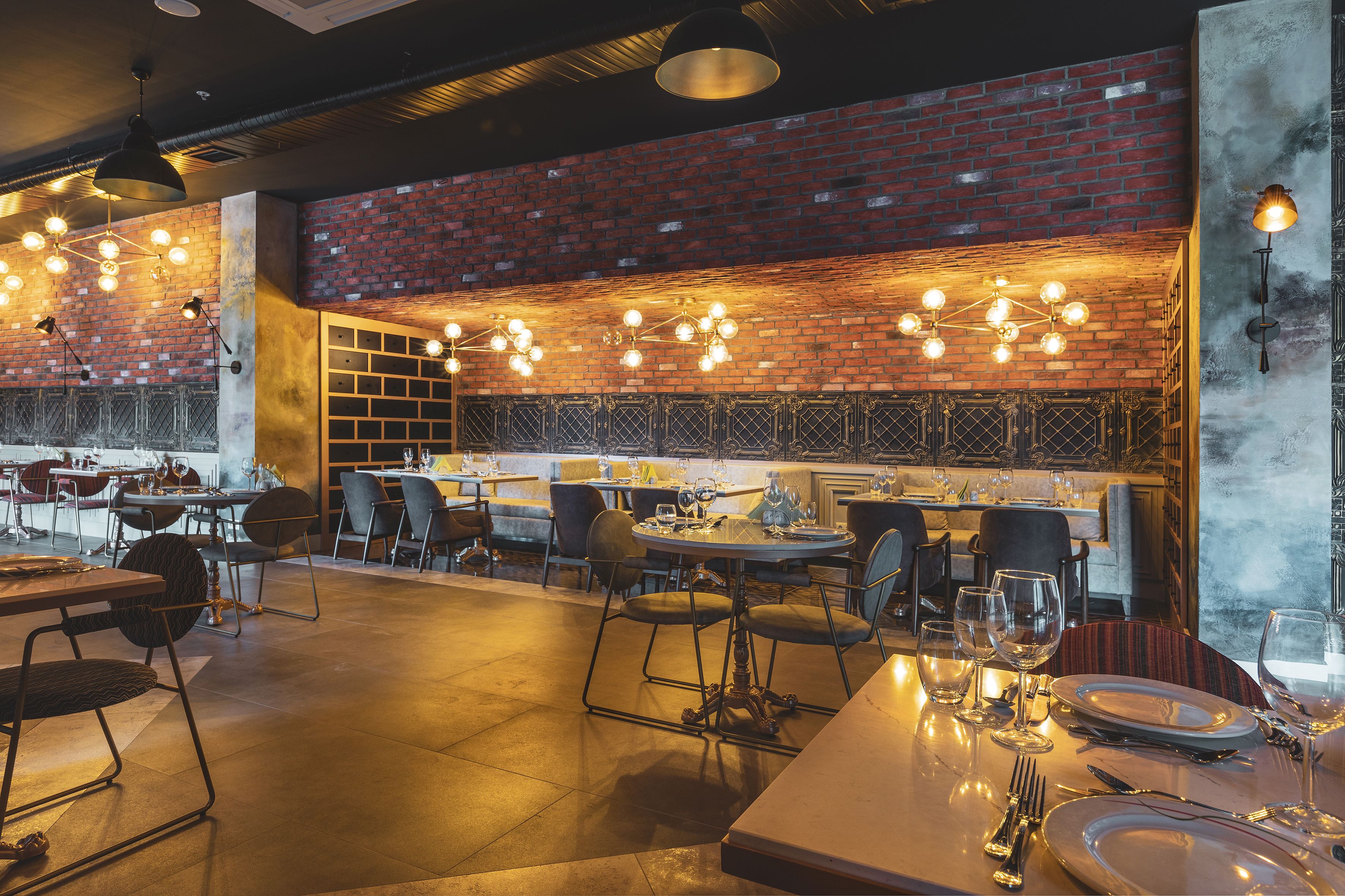 ITALIAN RESTAURANT 