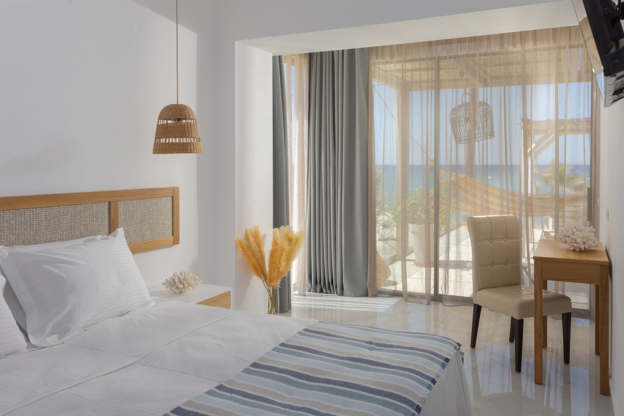 LUXURY GRAND SUIT SEA VIEW TERRACE