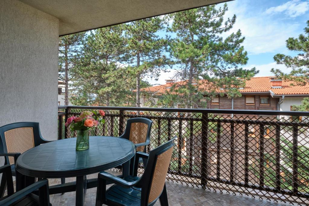 Standard Studio (Park View, Balcony or Terrace)